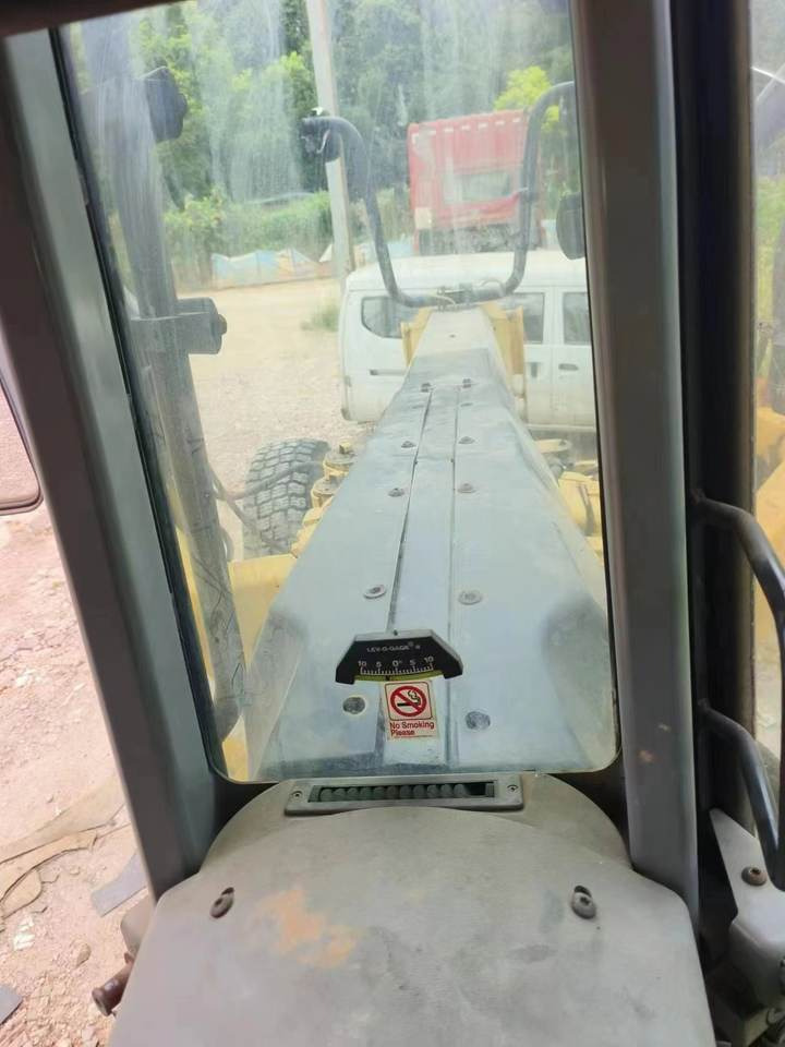 Original CAT 160M Grader Used Caterpillar Brand CAT 140H 140K 160K 120H 14G Motor Grader High Quality - Gréder: 3 kép. Original CAT 160M Grader Used Caterpillar Brand CAT 140H 140K 160K 120H 14G Motor Grader High Quality - Gréder: 3 kép.