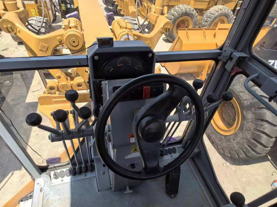 Second Hand Used Construction Machinery CAT 140K 15 Ton Grader for Sale 1000H From Shanghai Japanese Brand Good Condition - Gréder: 4 kép. Second Hand Used Construction Machinery CAT 140K 15 Ton Grader for Sale 1000H From Shanghai Japanese Brand Good Condition - Gréder: 4 kép.