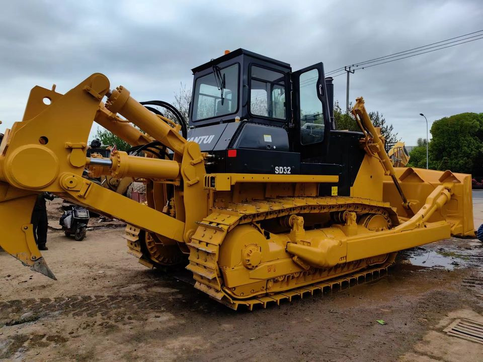Shantui Second Hand Bulldozer SD32 Original Used Ripper Crawler Bulldozer Core Bearing Including Models SD13 SD16 SD22 SD32 SD42 - Buldózer: 3 kép. Shantui Second Hand Bulldozer SD32 Original Used Ripper Crawler Bulldozer Core Bearing Including Models SD13 SD16 SD22 SD32 SD42 - Buldózer: 3 kép.