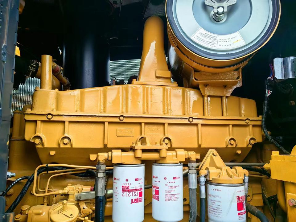 Shantui Second Hand Bulldozer SD32 Original Used Ripper Crawler Bulldozer Core Bearing Including Models SD13 SD16 SD22 SD32 SD42 - Buldózer: 5 kép. Shantui Second Hand Bulldozer SD32 Original Used Ripper Crawler Bulldozer Core Bearing Including Models SD13 SD16 SD22 SD32 SD42 - Buldózer: 5 kép.