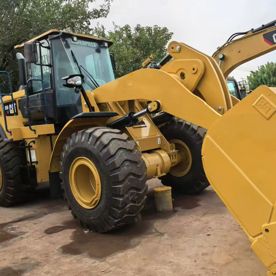 Used Caterpillar 950G RC Wheel Loader Reconditioned Cat 950 with Core Engine Backhoe or Front Loader for Sale - Gumikerekes homlokrakodó: 1 kép. Used Caterpillar 950G RC Wheel Loader Reconditioned Cat 950 with Core Engine Backhoe or Front Loader for Sale - Gumikerekes homlokrakodó: 1 kép.
