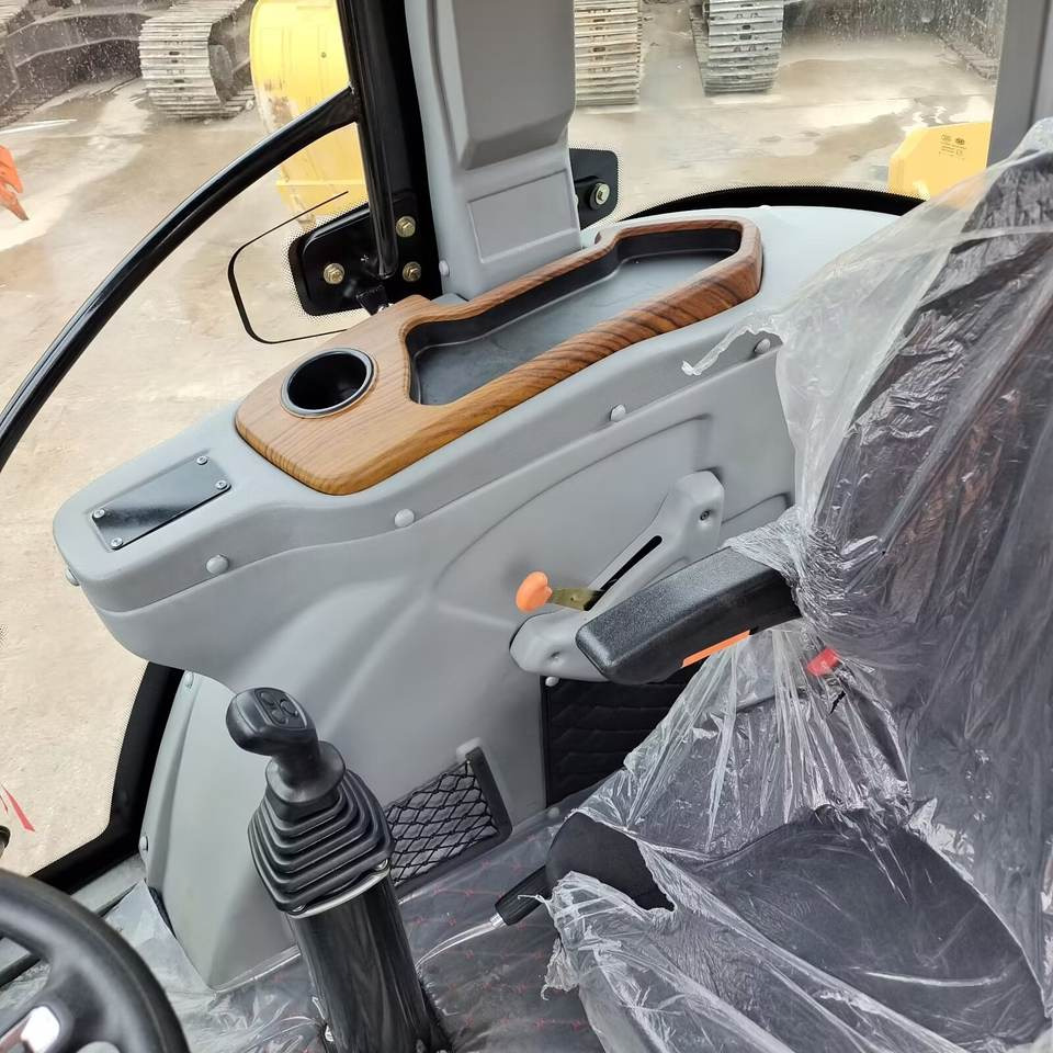 Used Caterpillar CAT 420F 420F2 Backhoe Loader Retro Excavator CAT420F CAT420F2 Cheap Price for Sale - Kotrórakodó: 4 kép. Used Caterpillar CAT 420F 420F2 Backhoe Loader Retro Excavator CAT420F CAT420F2 Cheap Price for Sale - Kotrórakodó: 4 kép.