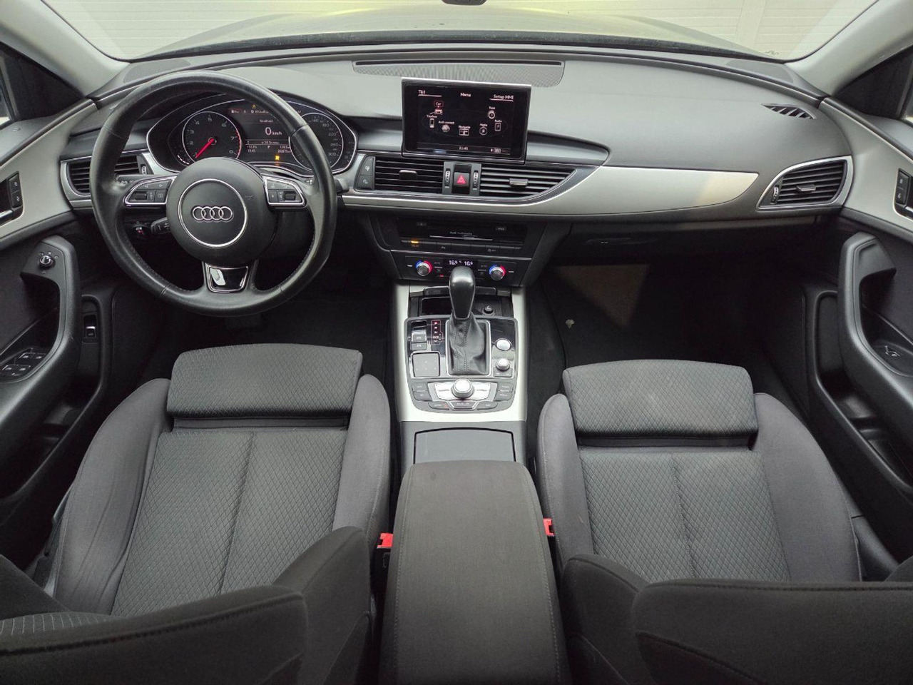 Audi A6 Limousine 1.8 TFSI ultra Automatic Business Edition | 2016 | 202.875 km | Automaat | HT181X | NAP: Logisch - Szedán: 5 kép. Audi A6 Limousine 1.8 TFSI ultra Automatic Business Edition | 2016 | 202.875 km | Automaat | HT181X | NAP: Logisch - Szedán: 5 kép.