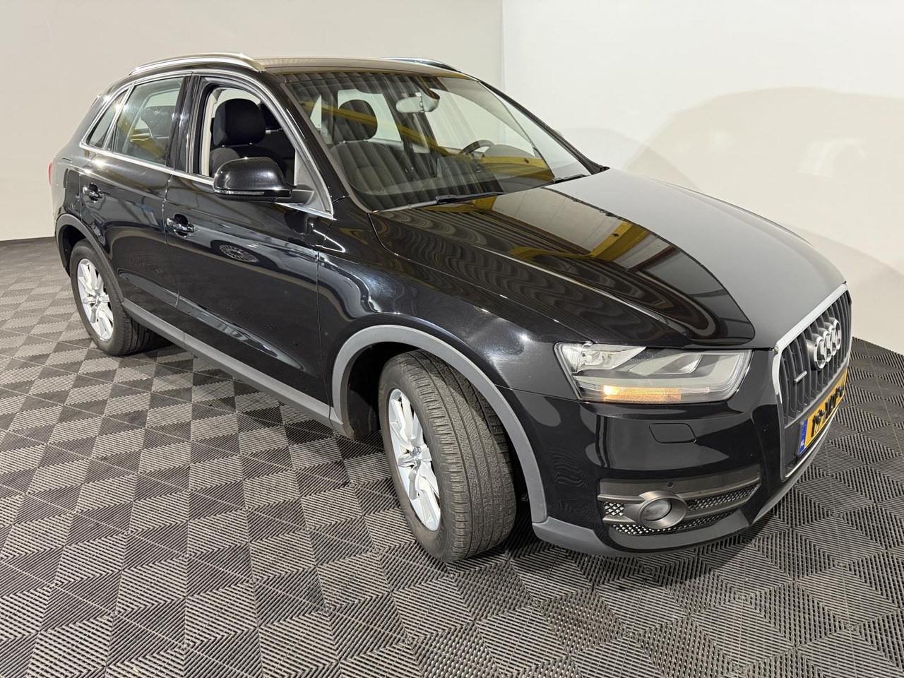 Audi | Q3 | 2.0 TFSI quattro Pro Line | 2012 | 204.122 km | 19XDP6 | Logisch - Terepjáró/ SUV: 3 kép. Audi | Q3 | 2.0 TFSI quattro Pro Line | 2012 | 204.122 km | 19XDP6 | Logisch - Terepjáró/ SUV: 3 kép.