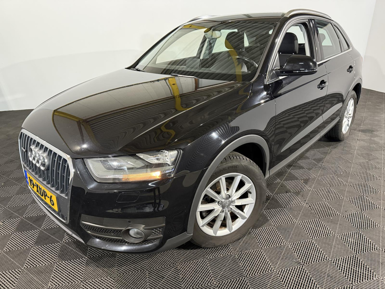 Audi | Q3 | 2.0 TFSI quattro Pro Line | 2012 | 204.122 km | 19XDP6 | Logisch - Terepjáró/ SUV: 1 kép. Audi | Q3 | 2.0 TFSI quattro Pro Line | 2012 | 204.122 km | 19XDP6 | Logisch - Terepjáró/ SUV: 1 kép.