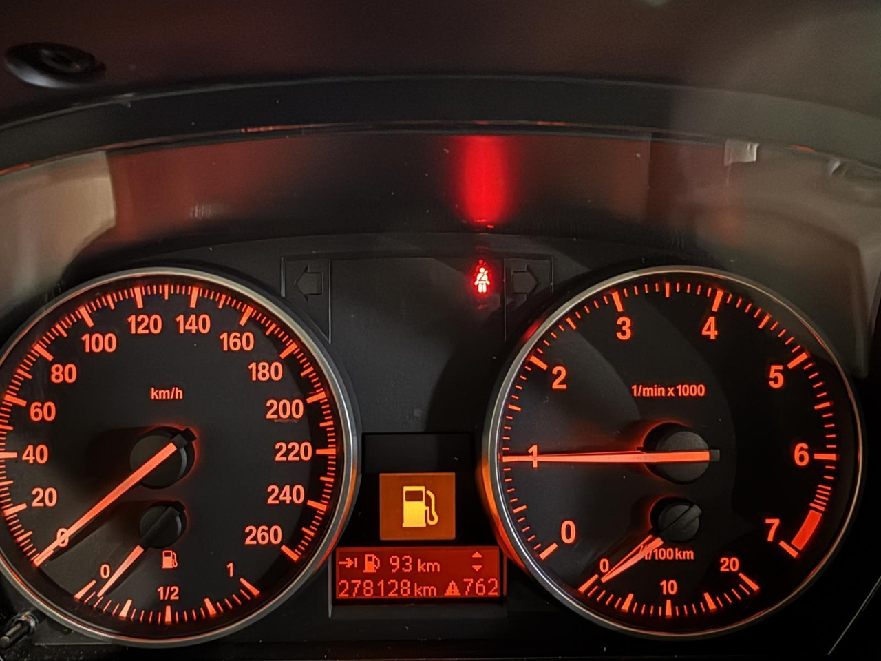 Autó BMW 3-serie 316i Business Line 61-JZP-8: 6 kép.