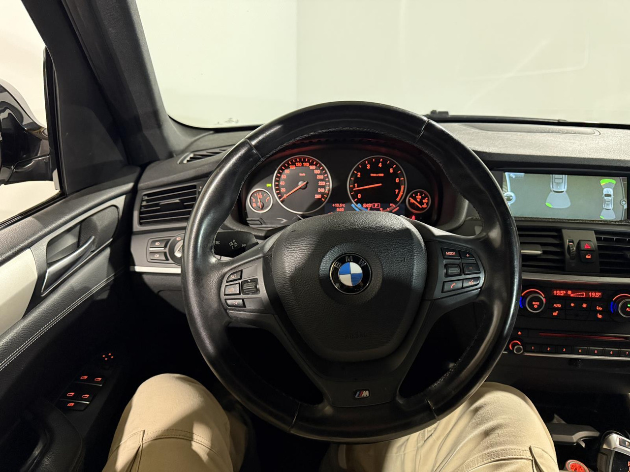 BMW | X3 | xDrive20i High Executive | 2013 | 252.834 km | Automaat | 33ZLN8 | Logisch - Terepjáró/ SUV: 3 kép. BMW | X3 | xDrive20i High Executive | 2013 | 252.834 km | Automaat | 33ZLN8 | Logisch - Terepjáró/ SUV: 3 kép.