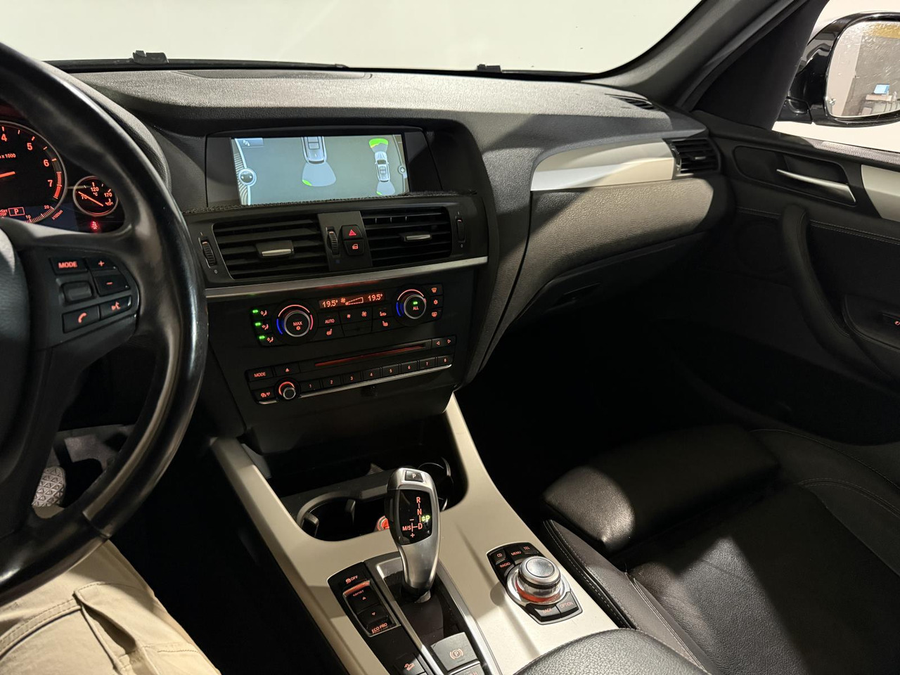 BMW | X3 | xDrive20i High Executive | 2013 | 252.834 km | Automaat | 33ZLN8 | Logisch - Terepjáró/ SUV: 2 kép. BMW | X3 | xDrive20i High Executive | 2013 | 252.834 km | Automaat | 33ZLN8 | Logisch - Terepjáró/ SUV: 2 kép.