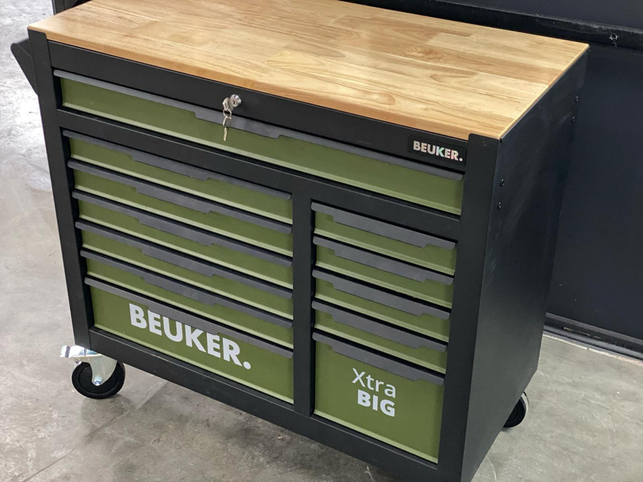 Beuker Xtra Big Gereedschapskist Nieuw - Garázs felszerelés: 5 kép. Beuker Xtra Big Gereedschapskist Nieuw - Garázs felszerelés: 5 kép.