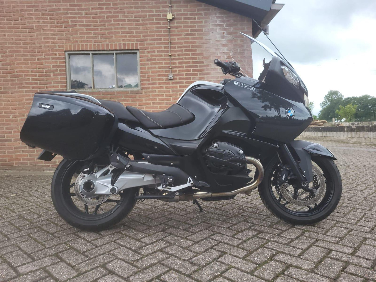 Bmw R1200 RT 2009 MV-XF-69 - Motorkerékpár: 3 kép. Bmw R1200 RT 2009 MV-XF-69 - Motorkerékpár: 3 kép.