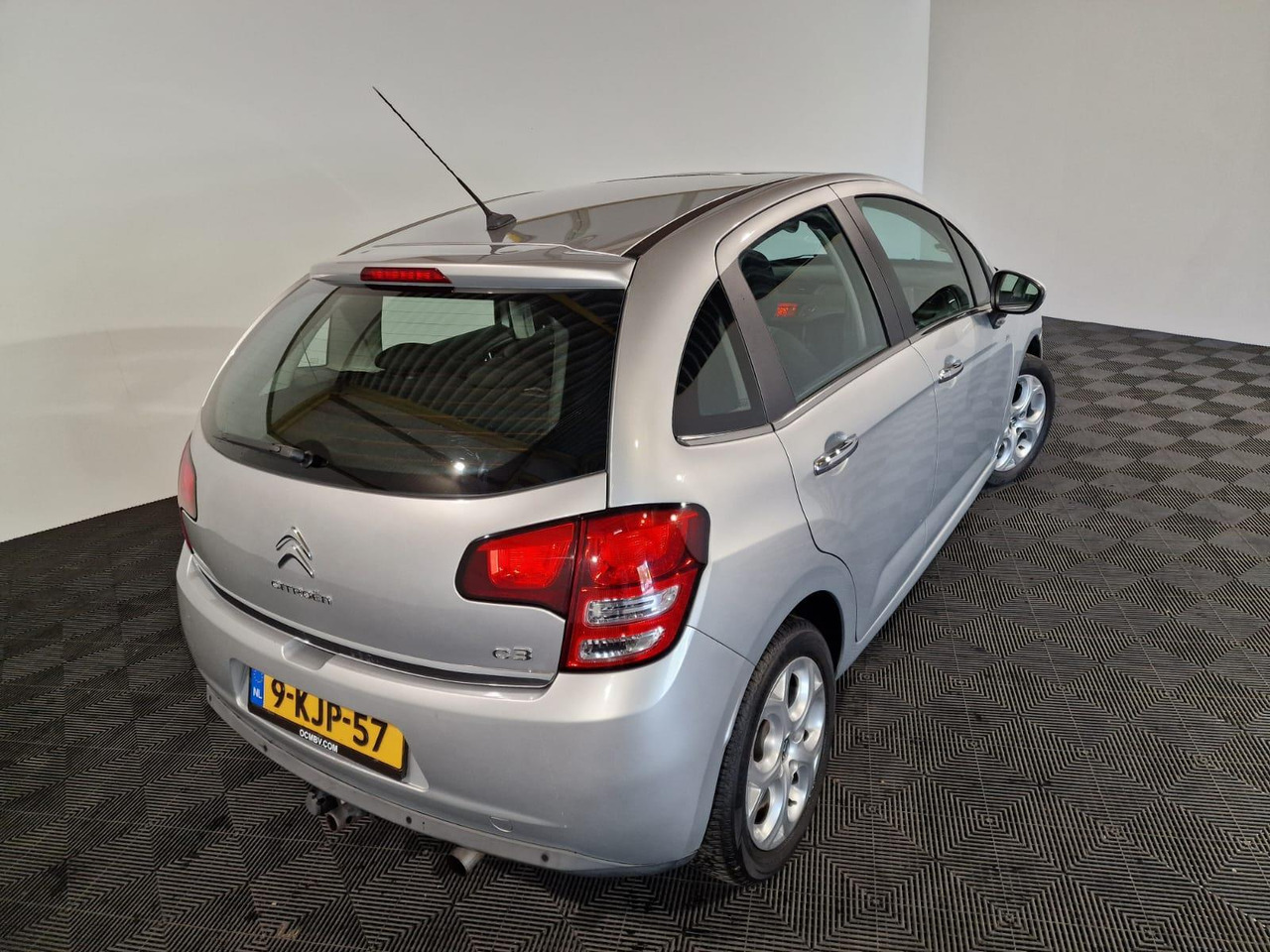 Citroen C3 1.6 Vti | 2012 | 193.593 km | 9-KJP-57 - Hatchback: 4 kép. Citroen C3 1.6 Vti | 2012 | 193.593 km | 9-KJP-57 - Hatchback: 4 kép.