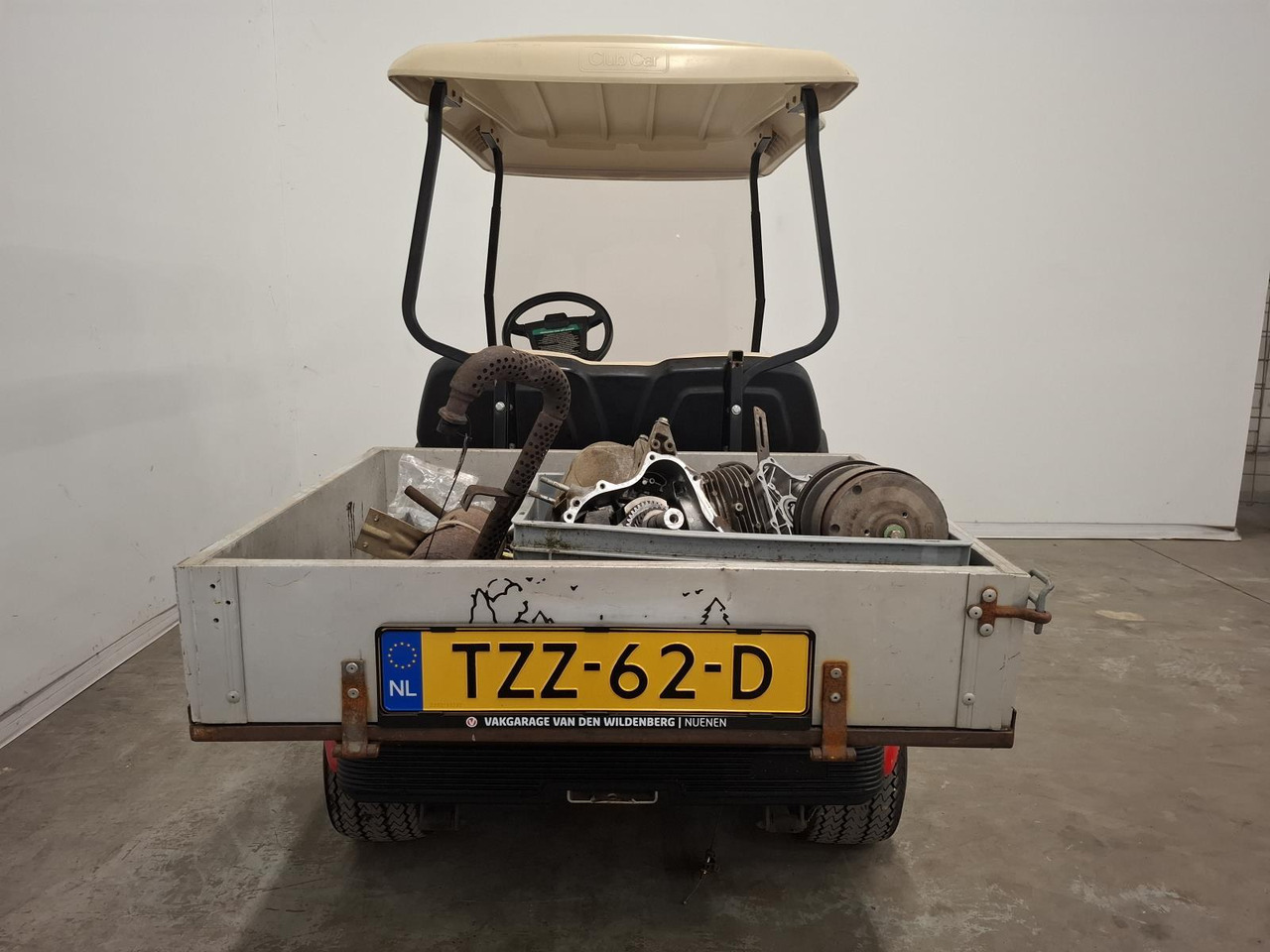 ClubCar Ds 2 seater + open Cargo box AG0203-111974 - Golfkocsi: 2 kép. ClubCar Ds 2 seater + open Cargo box AG0203-111974 - Golfkocsi: 2 kép.