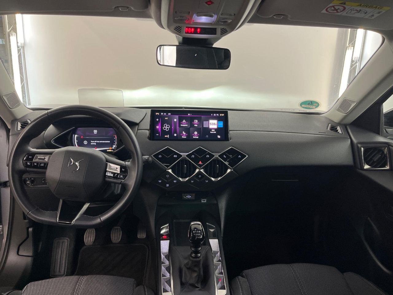 DS 3 1.2 PureTech Bastille | 2023 | 64.053 km | S079SV | NAP: Logisch - Terepjáró/ SUV: 5 kép. DS 3 1.2 PureTech Bastille | 2023 | 64.053 km | S079SV | NAP: Logisch - Terepjáró/ SUV: 5 kép.