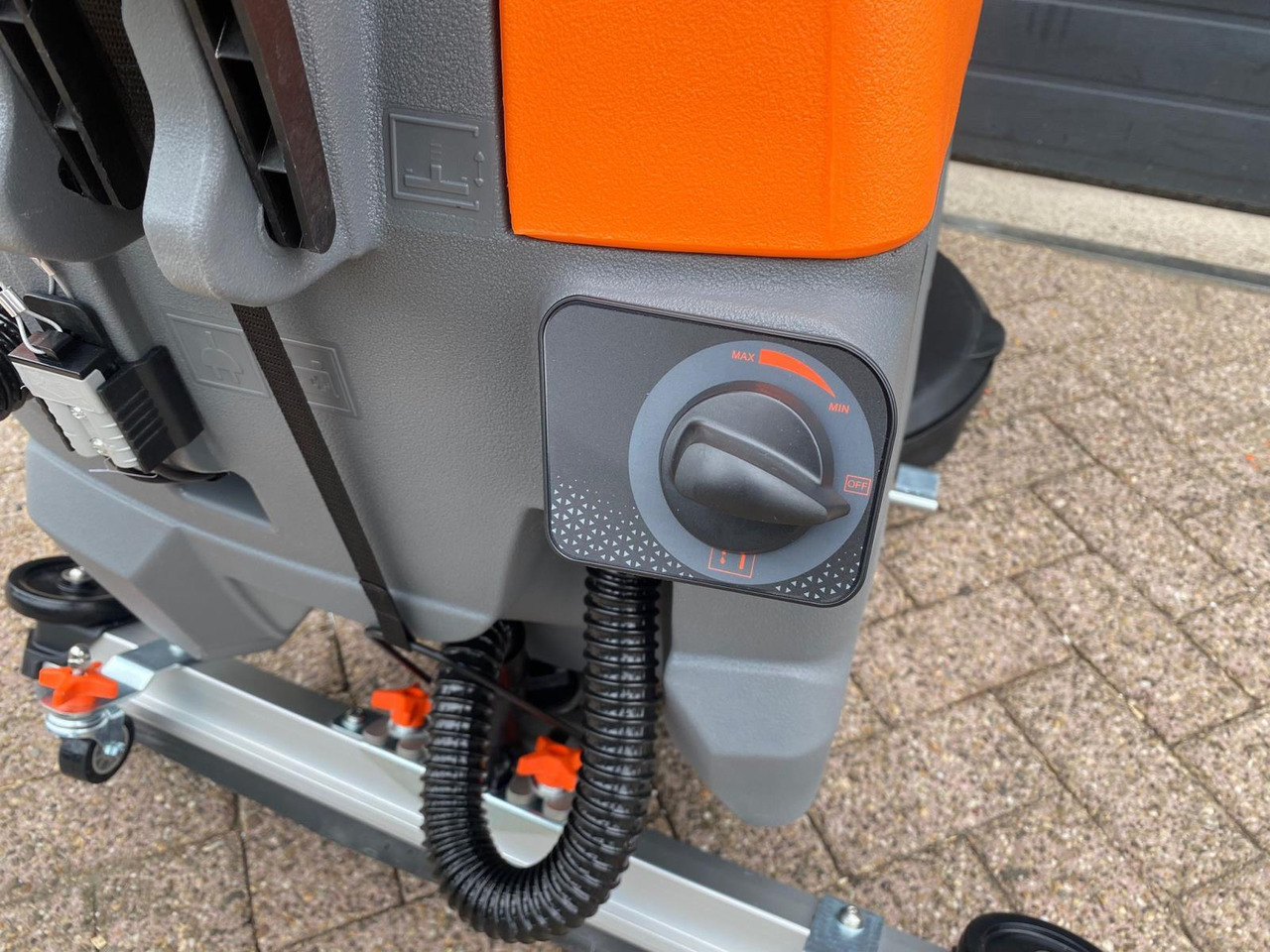 Daewoo DAFL50A Schrobzuigmachine - Takarítógép: 4 kép. Daewoo DAFL50A Schrobzuigmachine - Takarítógép: 4 kép.