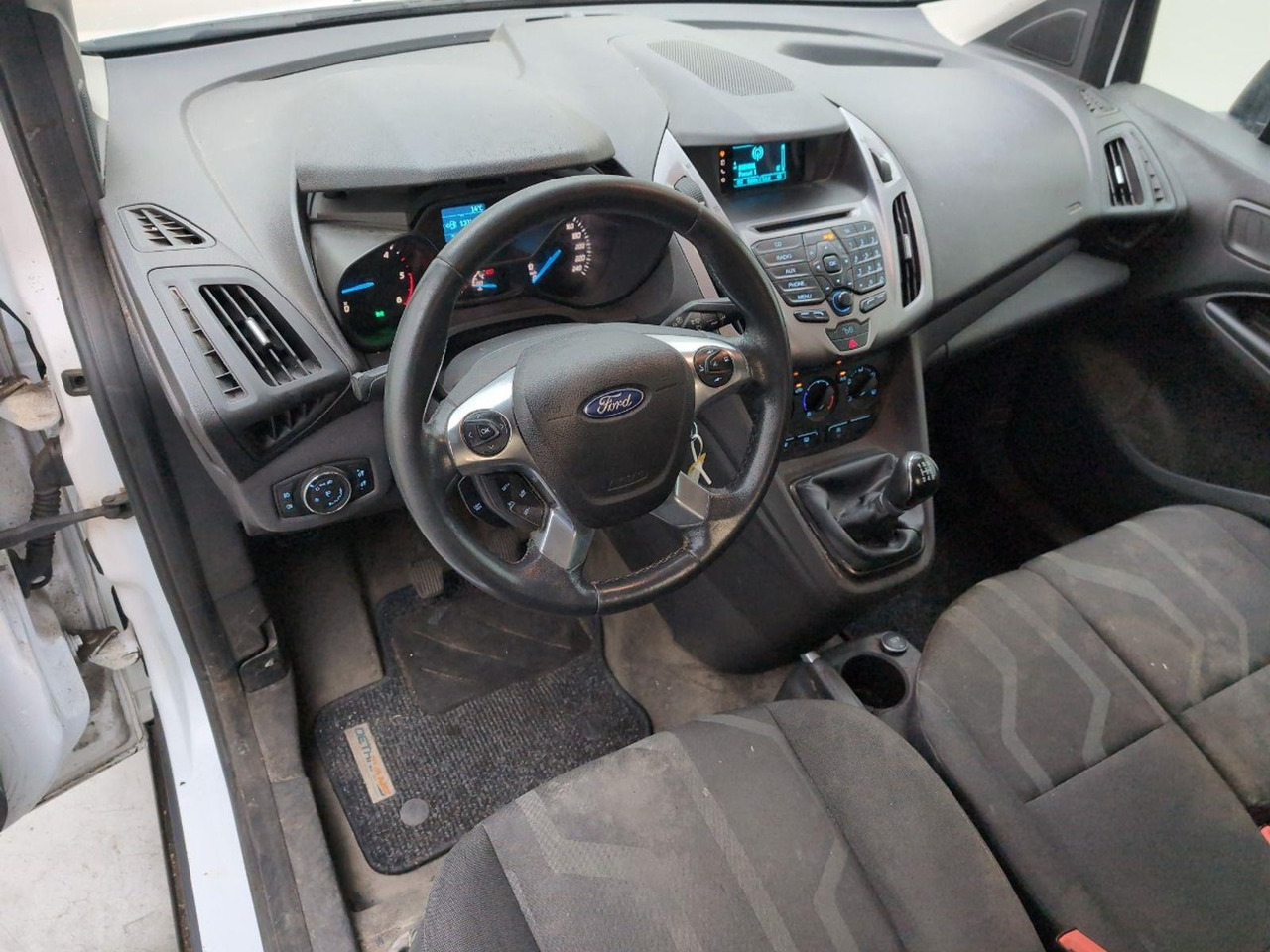Ford Transit Connect 1.6 TDCI L2 Trend | 2016 | 250.768 km | VKT61Z | NAP: Geen oordeel - Egyéb gépek: 5 kép. Ford Transit Connect 1.6 TDCI L2 Trend | 2016 | 250.768 km | VKT61Z | NAP: Geen oordeel - Egyéb gépek: 5 kép.