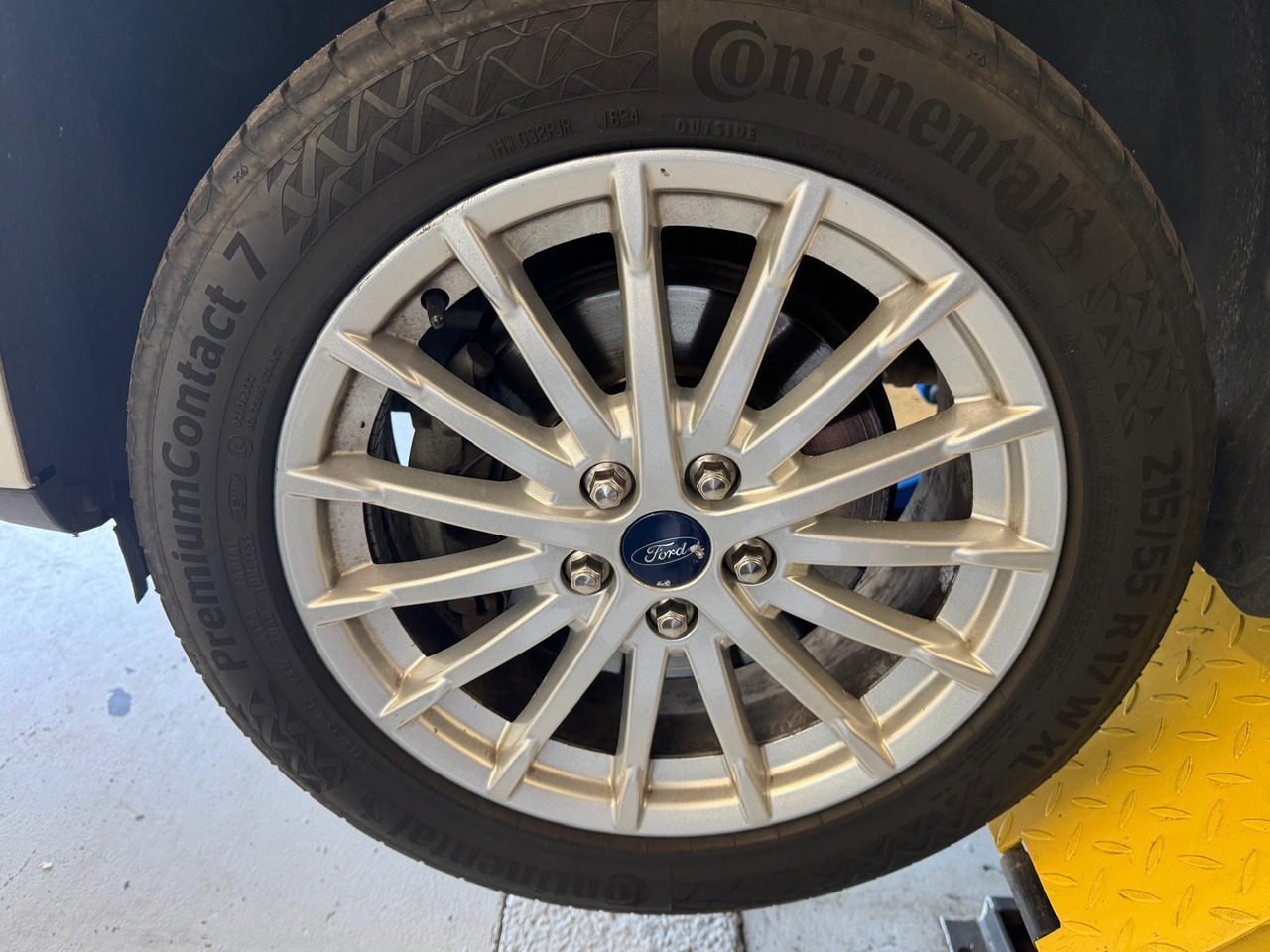 Autó Ford C-Max 2.0 Plug-in Hybrid Titanium Plus | HL-834-P: 22 kép.