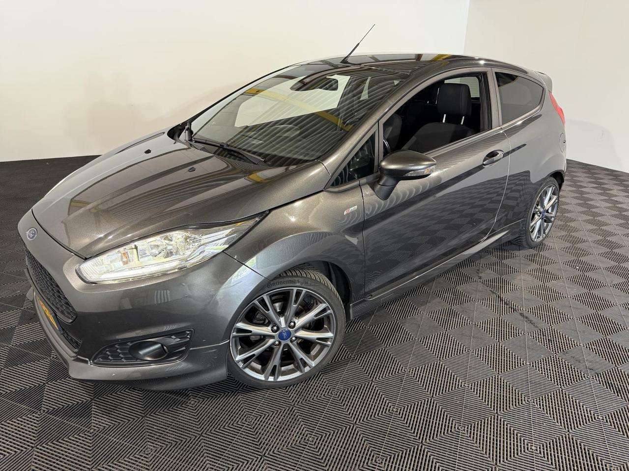 Ford | Fiesta | 1.0 EcoBoost ST Line | 2016 | 169.689 km | KP786T | Logisch - Hatchback: 1 kép. Ford | Fiesta | 1.0 EcoBoost ST Line | 2016 | 169.689 km | KP786T | Logisch - Hatchback: 1 kép.