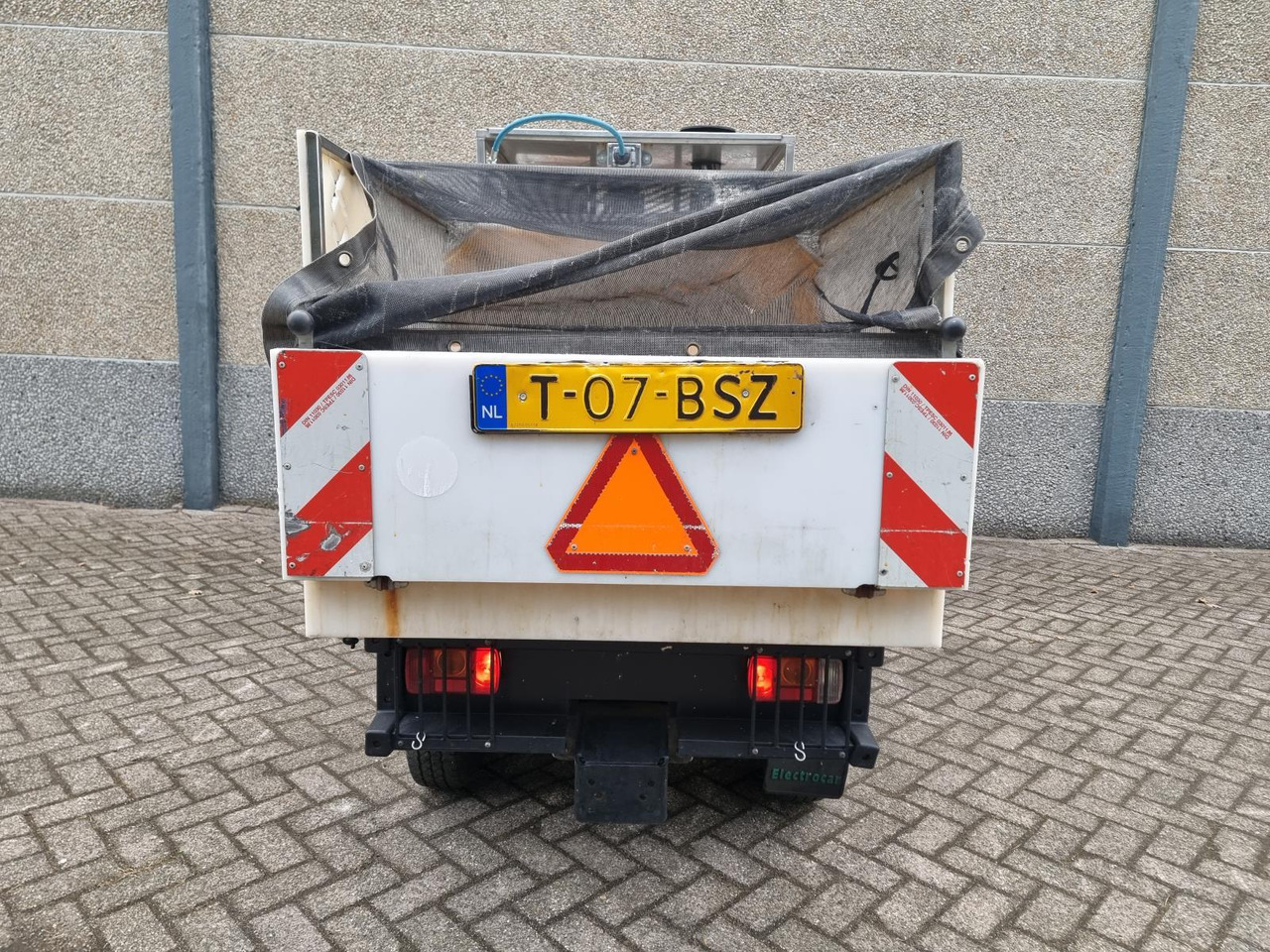 Goupil G3 Kipper met Hogedrukreiniger T-07-BSZ - Golfkocsi: 3 kép. Goupil G3 Kipper met Hogedrukreiniger T-07-BSZ - Golfkocsi: 3 kép.