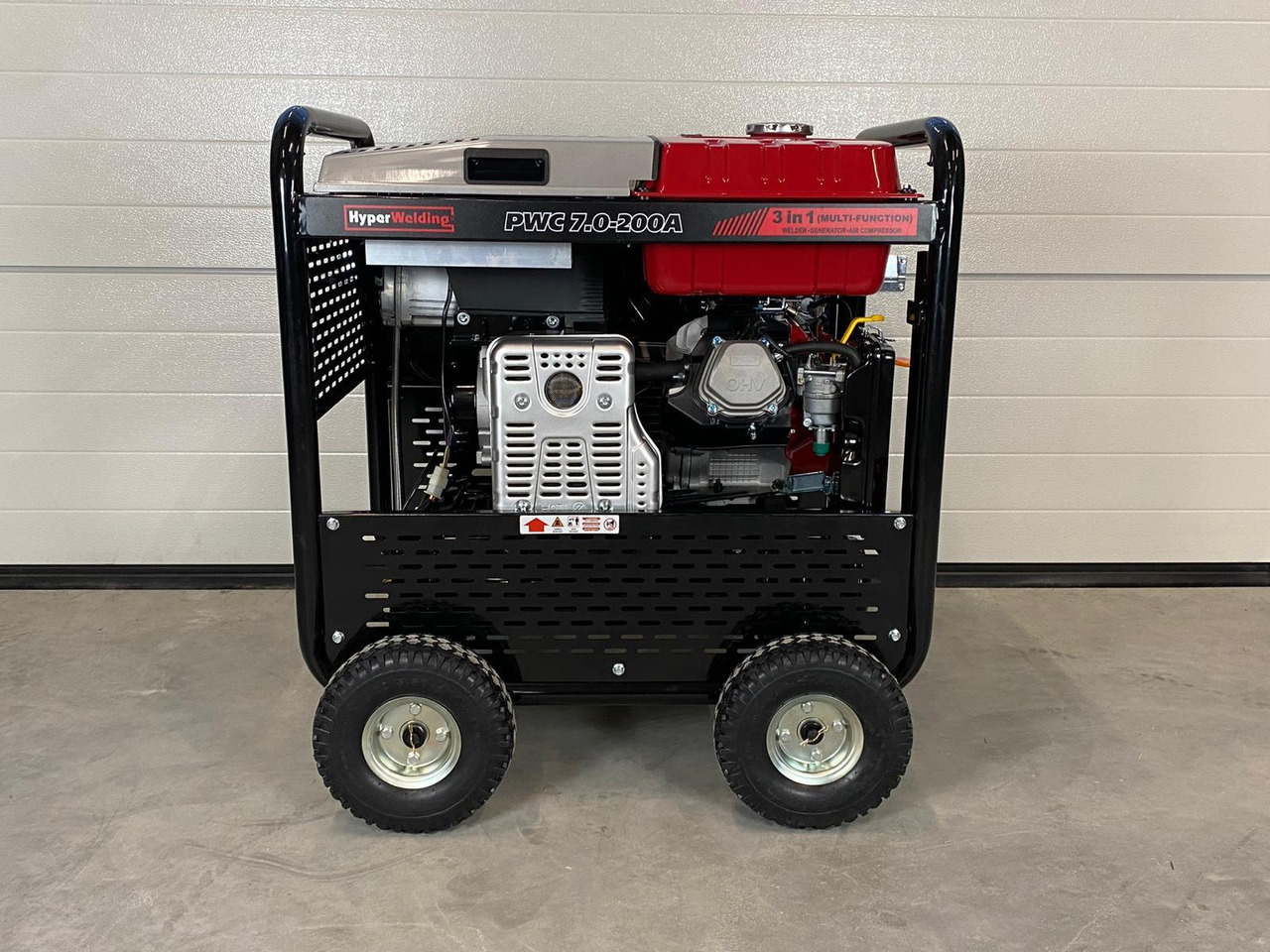 HyperWelding PWC7.0-200A 3 in 1 Multimachine (Generator, Lasapparaat en Luchtcompressor) - Garázs felszerelés: 4 kép. HyperWelding PWC7.0-200A 3 in 1 Multimachine (Generator, Lasapparaat en Luchtcompressor) - Garázs felszerelés: 4 kép.