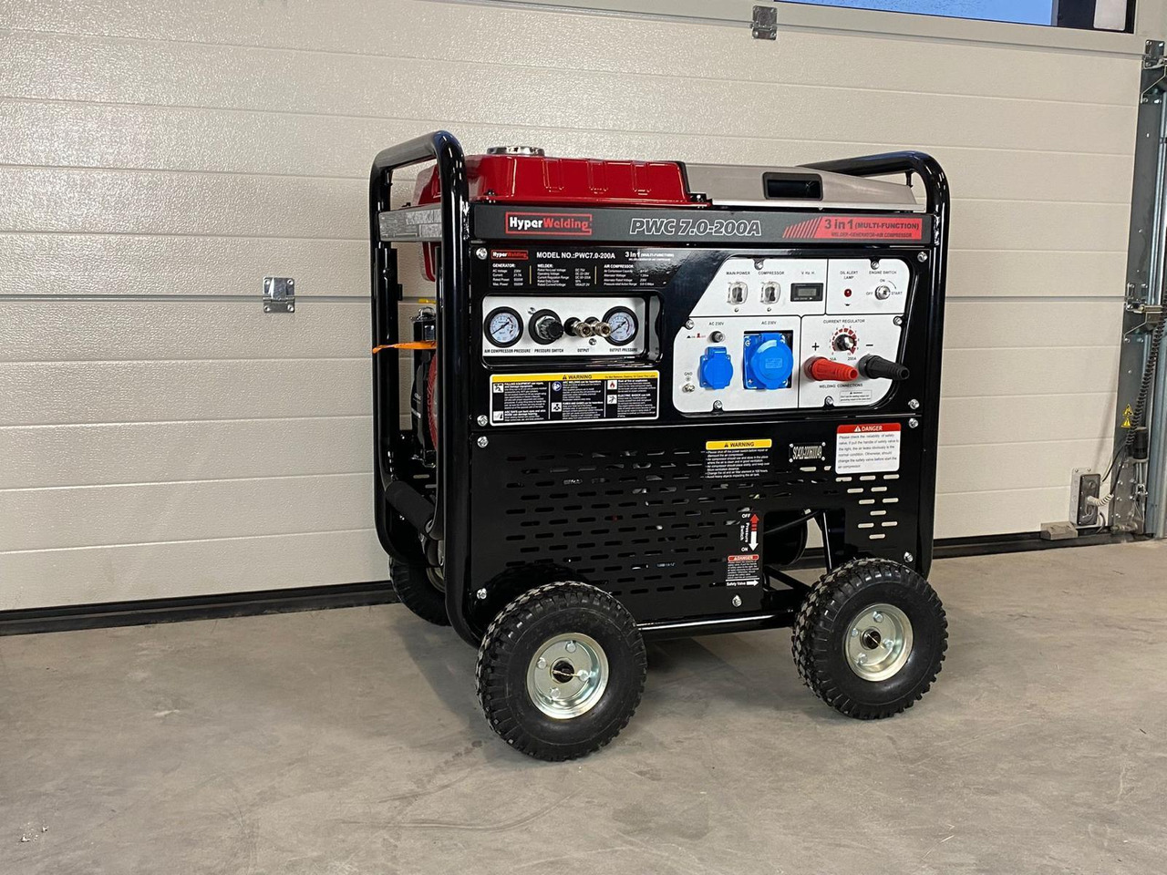 HyperWelding PWC7.0-200A 3 in 1 Multimachine (Generator, Lasapparaat en Luchtcompressor) - Garázs felszerelés: 1 kép. HyperWelding PWC7.0-200A 3 in 1 Multimachine (Generator, Lasapparaat en Luchtcompressor) - Garázs felszerelés: 1 kép.
