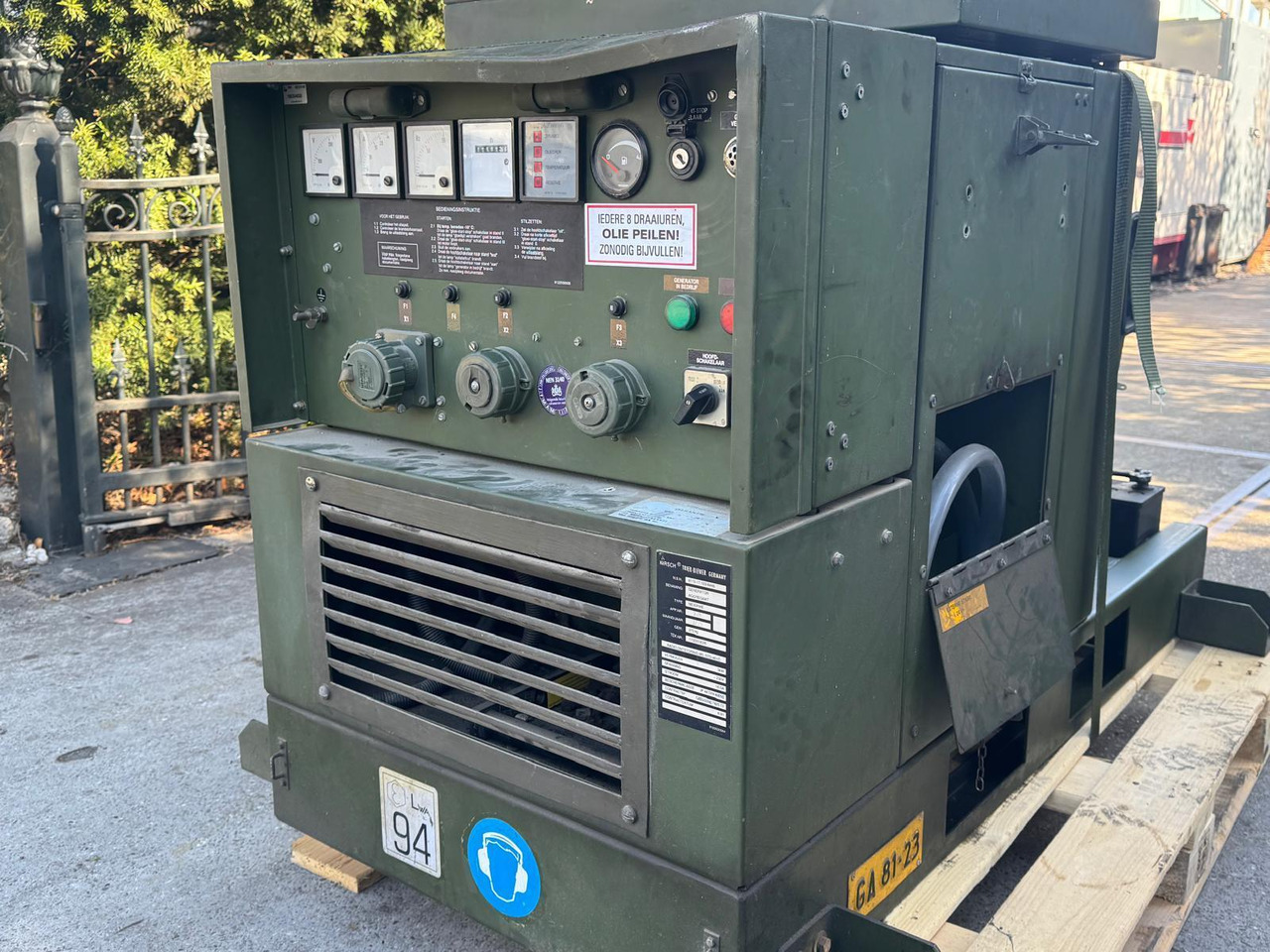 Kirsch Generator met Hatz 1040C Diesel - Áramfejlesztő: 1 kép. Kirsch Generator met Hatz 1040C Diesel - Áramfejlesztő: 1 kép.