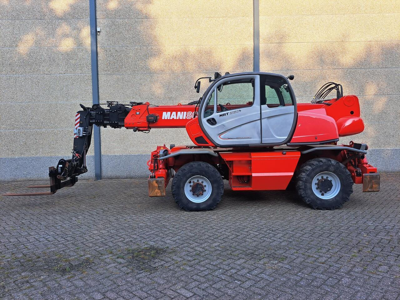 Manitou MRT 2150+ Privilege All-Terrain Roterende Verreiker (2015) - Teleszkópos rakodó: 5 kép. Manitou MRT 2150+ Privilege All-Terrain Roterende Verreiker (2015) - Teleszkópos rakodó: 5 kép.