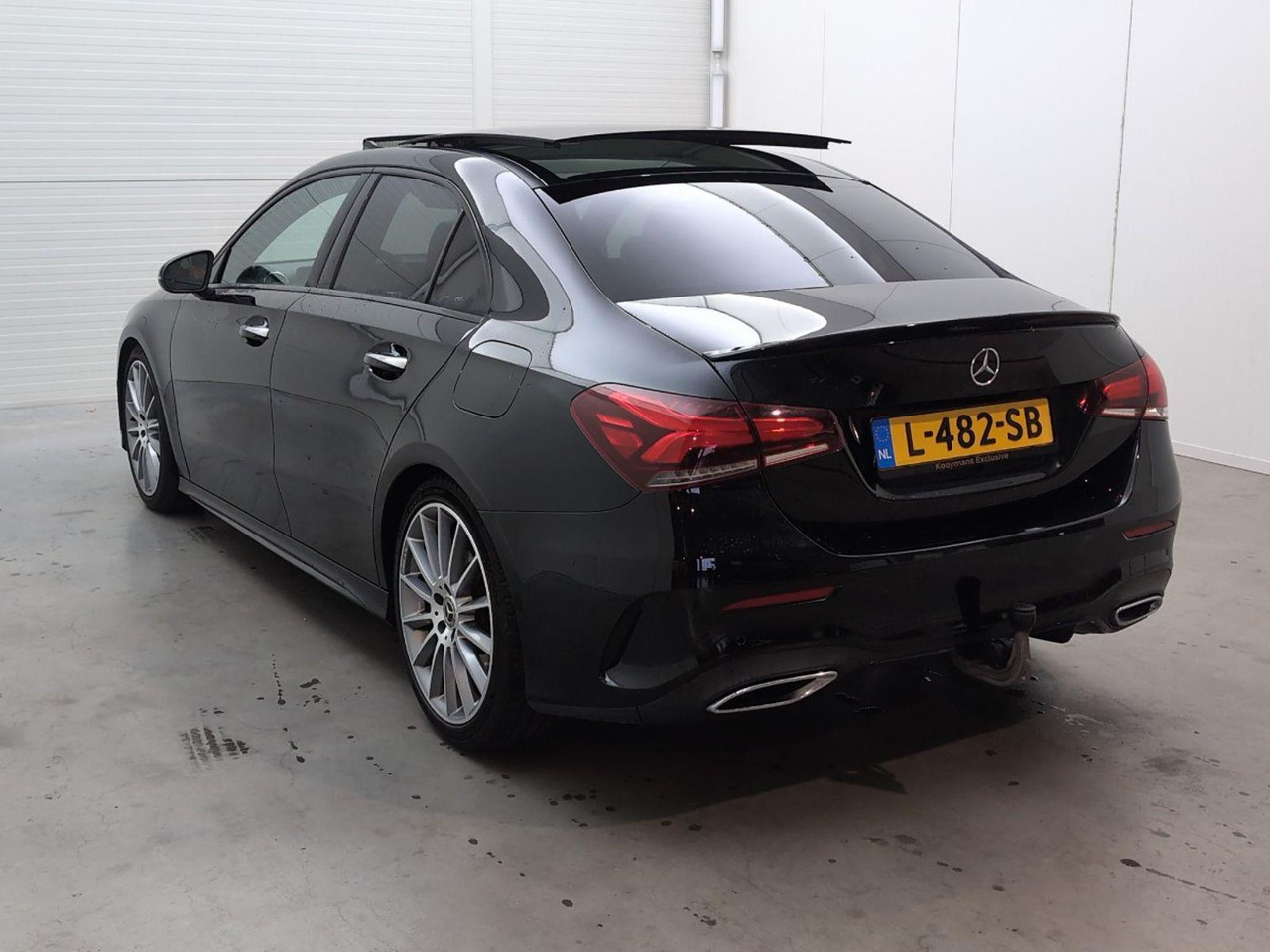 Mercedes-Benz A-klasse 200 Premium Plus | 2019 | 143.125 km | Automaat | L482SB | NAP: Geen oordeel - Szedán: 3 kép. Mercedes-Benz A-klasse 200 Premium Plus | 2019 | 143.125 km | Automaat | L482SB | NAP: Geen oordeel - Szedán: 3 kép.