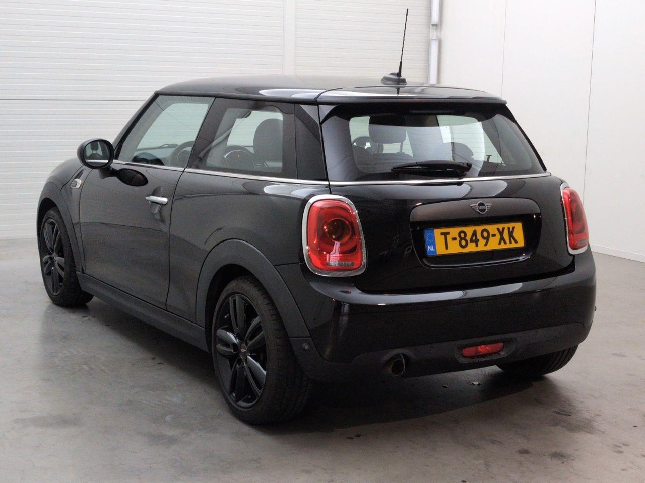 Mini Mini 1.5 One Salt | 2018 | 65.360 km | T849XK | NAP: Geen oordeel - Hatchback: 3 kép. Mini Mini 1.5 One Salt | 2018 | 65.360 km | T849XK | NAP: Geen oordeel - Hatchback: 3 kép.