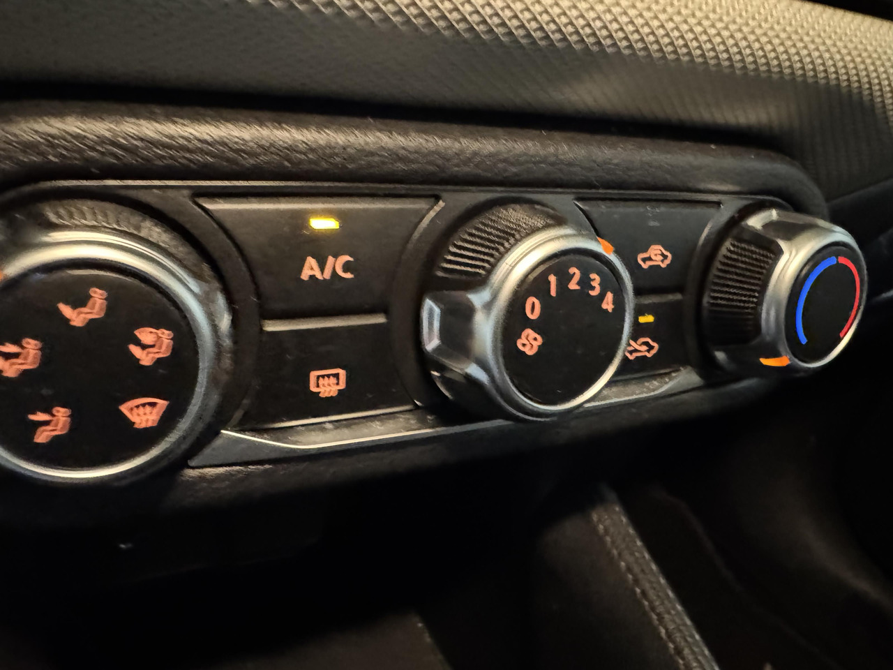 Hatchback Nissan | Micra | 0.9 IG-T Acenta | 2018 | 158.656 km | HDP06F | Geen oordeel: 19 kép.