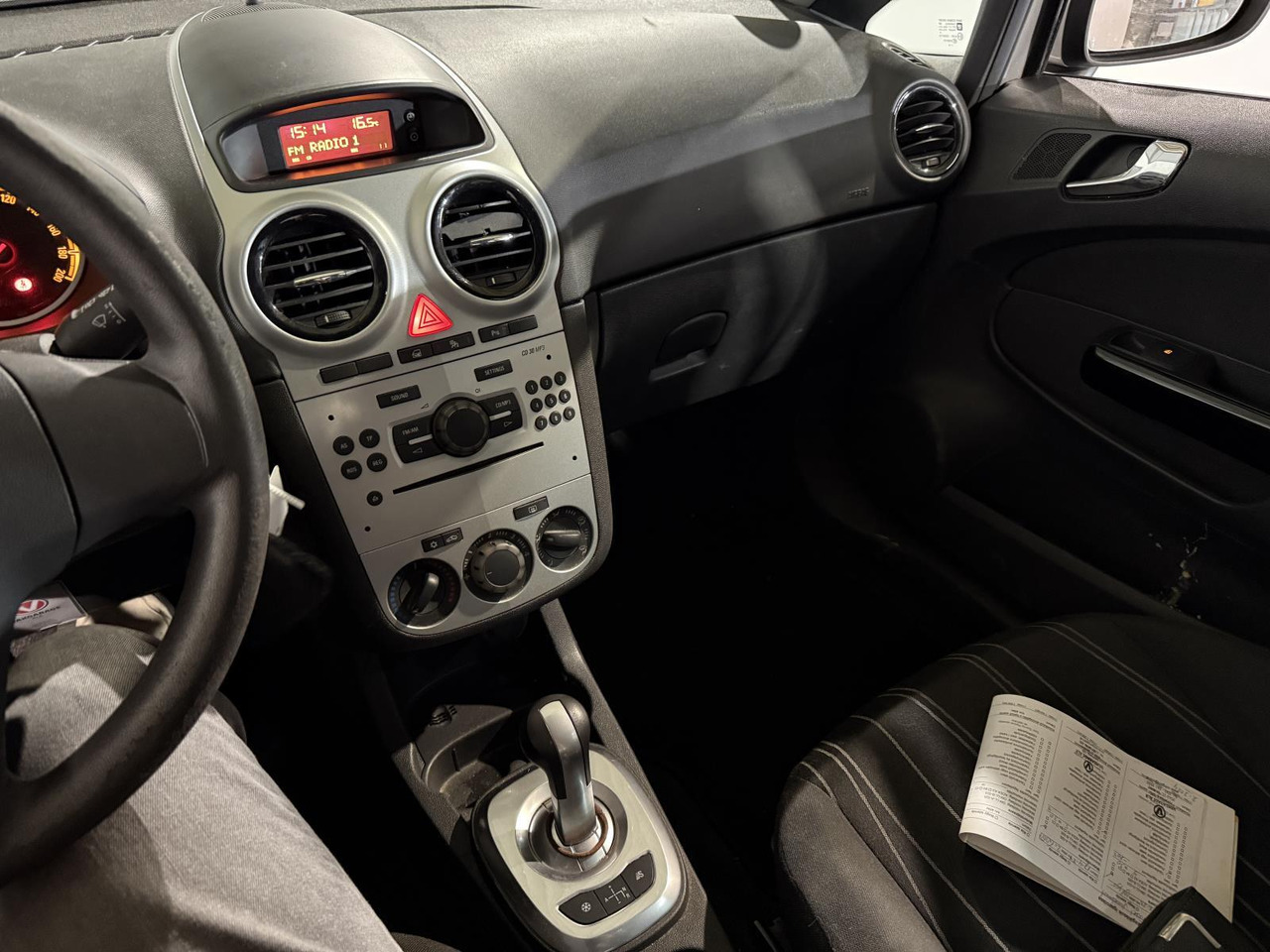 Opel | Corsa | 1.2-16V Cosmo Automaat | 2009 | 245.713 km | 45TJL8 | Geen oordeel - Hatchback: 5 kép. Opel | Corsa | 1.2-16V Cosmo Automaat | 2009 | 245.713 km | 45TJL8 | Geen oordeel - Hatchback: 5 kép.