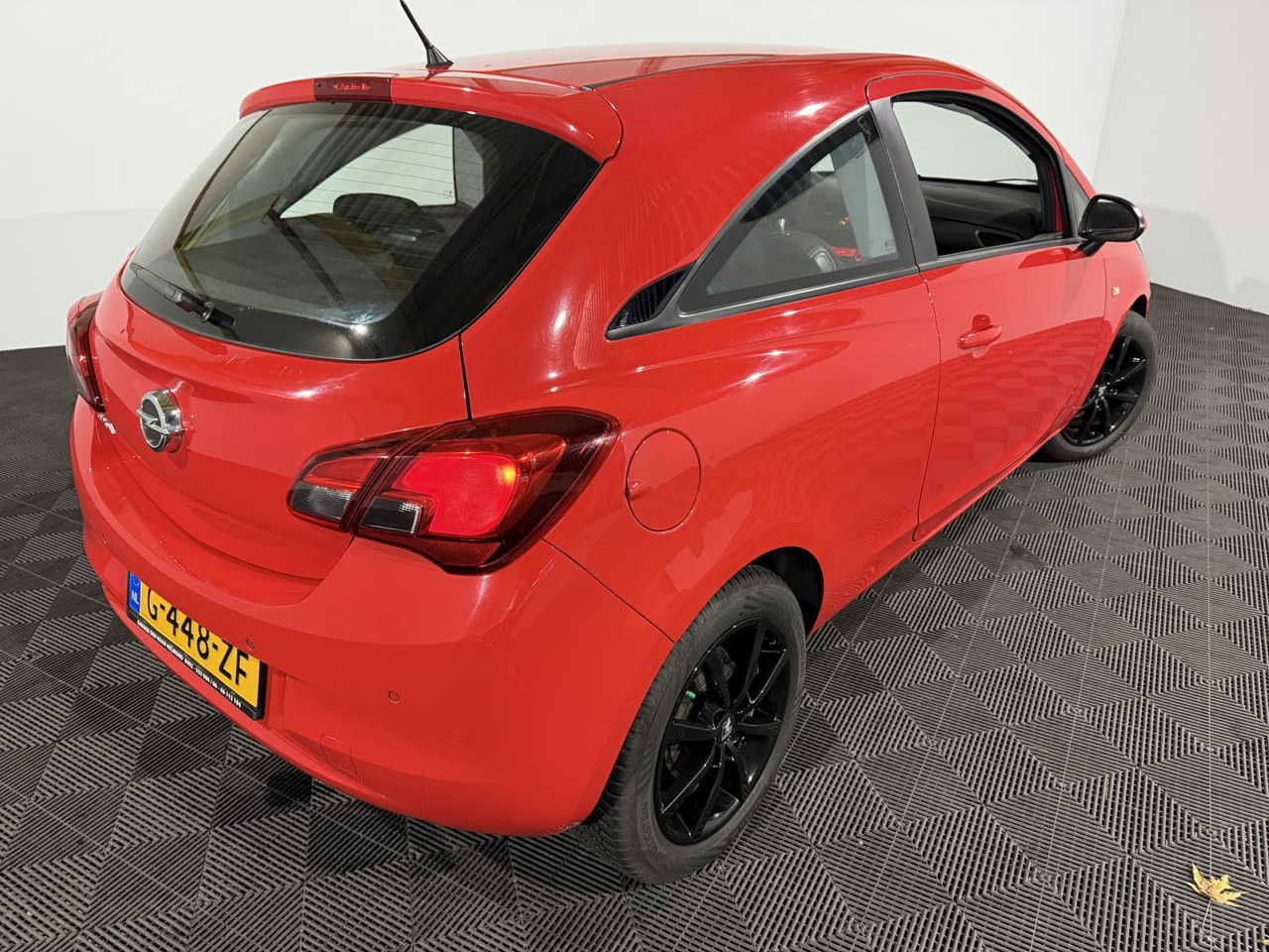 Opel | Corsa | 1.2 EcoFlex Selection | 2015 | 261.558 km | G448ZF | Geen oordeel - Hatchback: 2 kép. Opel | Corsa | 1.2 EcoFlex Selection | 2015 | 261.558 km | G448ZF | Geen oordeel - Hatchback: 2 kép.