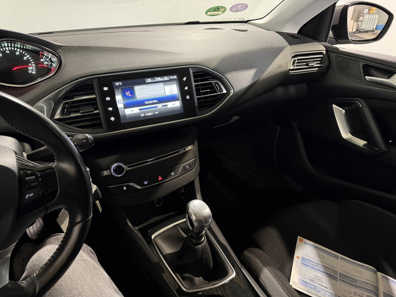 Peugeot | 308 SW | 1.2 PureTech Style | 2016 | 143.450 km | KP048X | Logisch - Autó: 4 kép. Peugeot | 308 SW | 1.2 PureTech Style | 2016 | 143.450 km | KP048X | Logisch - Autó: 4 kép.
