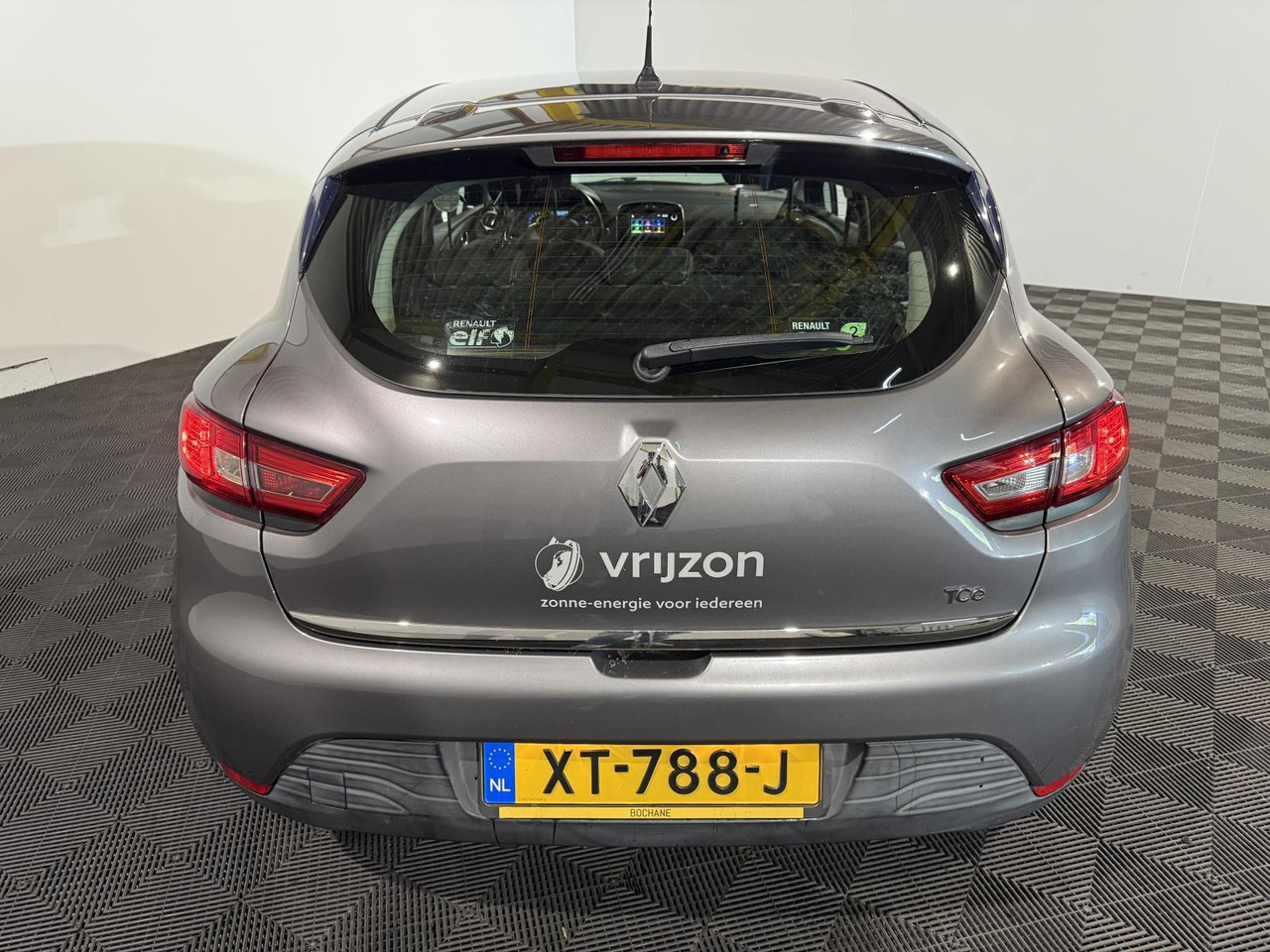 Renault | Clio | 0.9 TCe Dynamique | 2016 | 192.462 km | XT788J | Geen oordeel - Hatchback: 4 kép. Renault | Clio | 0.9 TCe Dynamique | 2016 | 192.462 km | XT788J | Geen oordeel - Hatchback: 4 kép.