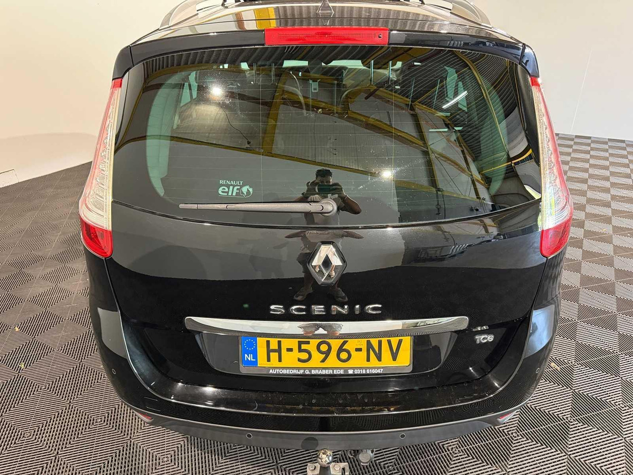 Renault Grand Scénic 1.2 Tce Bose | 2016 | 118.319 km | H-596-NV - Autó: 2 kép. Renault Grand Scénic 1.2 Tce Bose | 2016 | 118.319 km | H-596-NV - Autó: 2 kép.