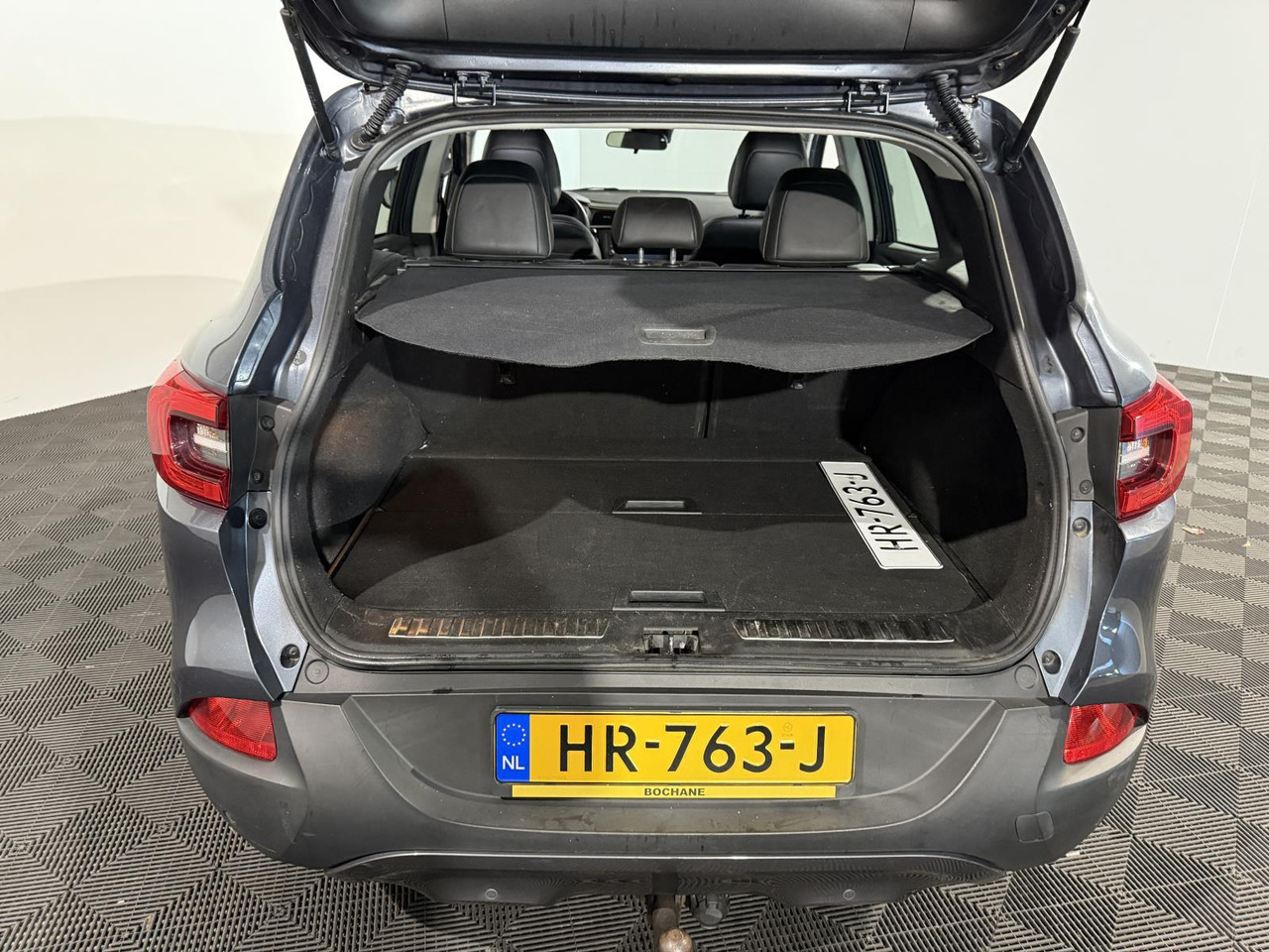 Renault | Kadjar | 1.2 TCe Intens | 2015 | 187.621 km | HR763J | Logisch - Terepjáró/ SUV: 2 kép. Renault | Kadjar | 1.2 TCe Intens | 2015 | 187.621 km | HR763J | Logisch - Terepjáró/ SUV: 2 kép.