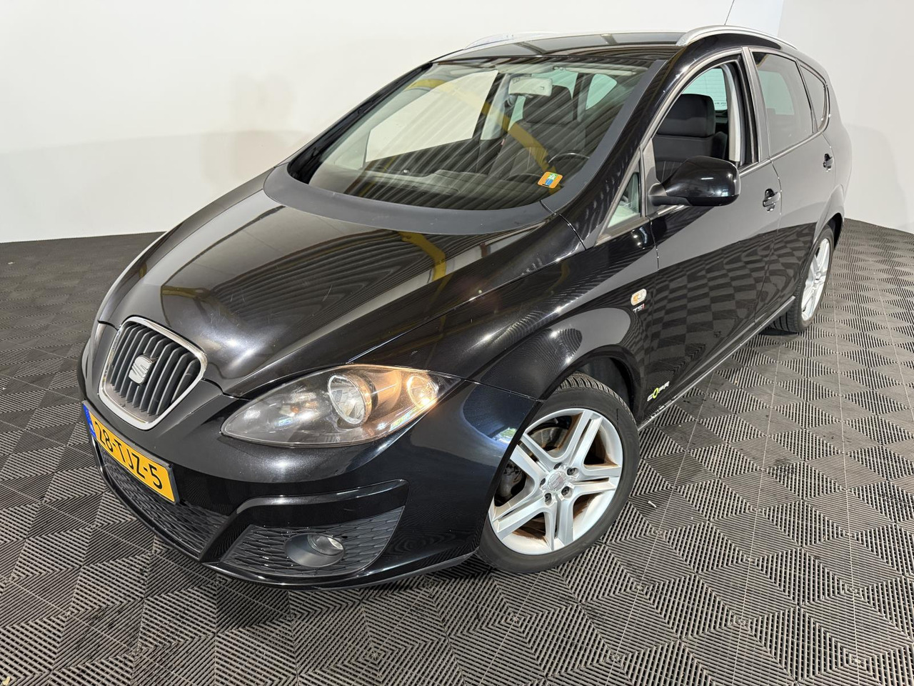 Autó SEAT | Altea XL | 1.2 TSI Ecomotive Businessline COPA | 2012 | 274.939 km | 28TJZ5 | Logisch: 1 kép.