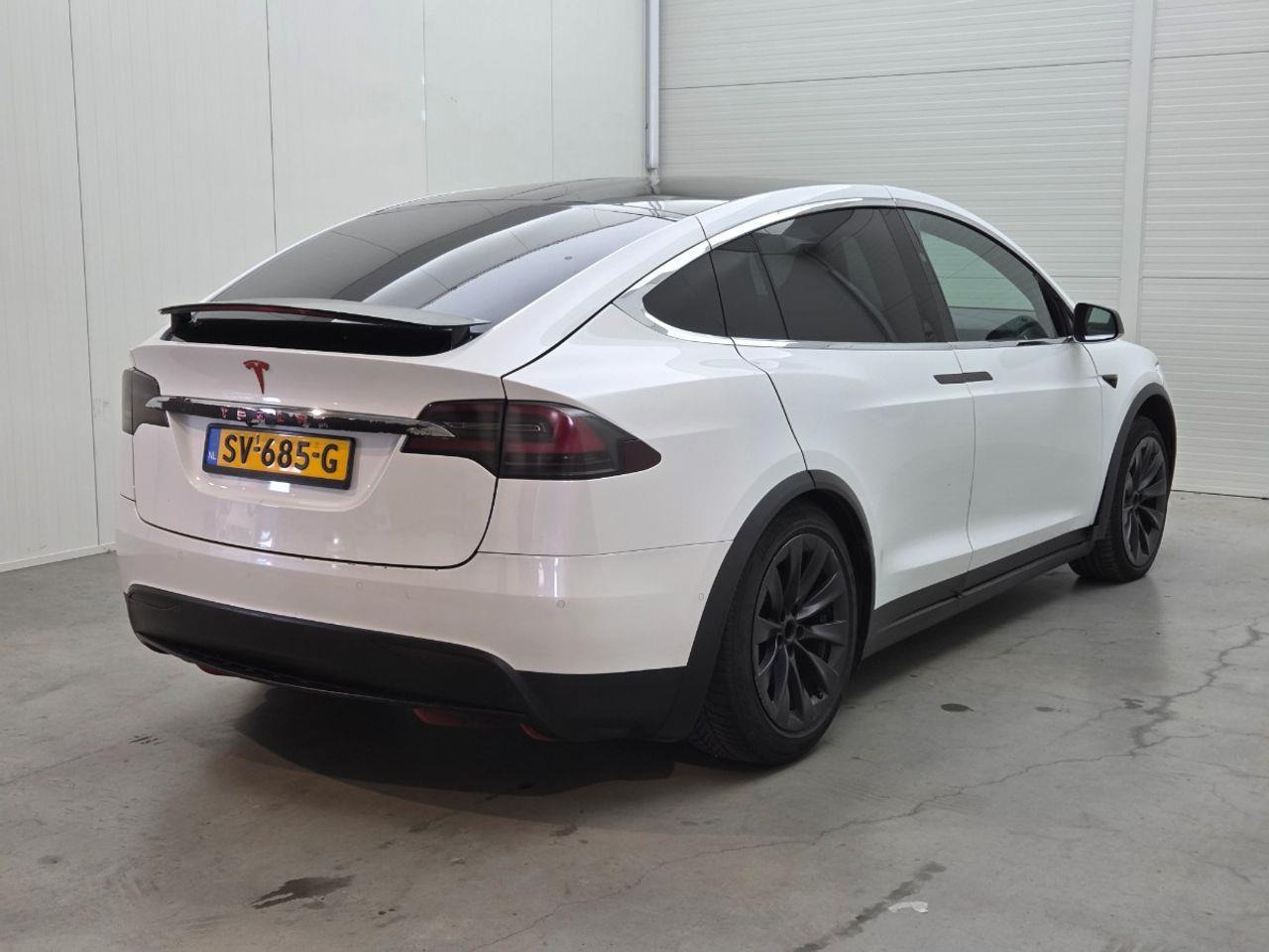 Tesla Model X 75D Base | 2018 | 155.560 km | SV685G | NAP: Logisch - Autó: 4 kép. Tesla Model X 75D Base | 2018 | 155.560 km | SV685G | NAP: Logisch - Autó: 4 kép.