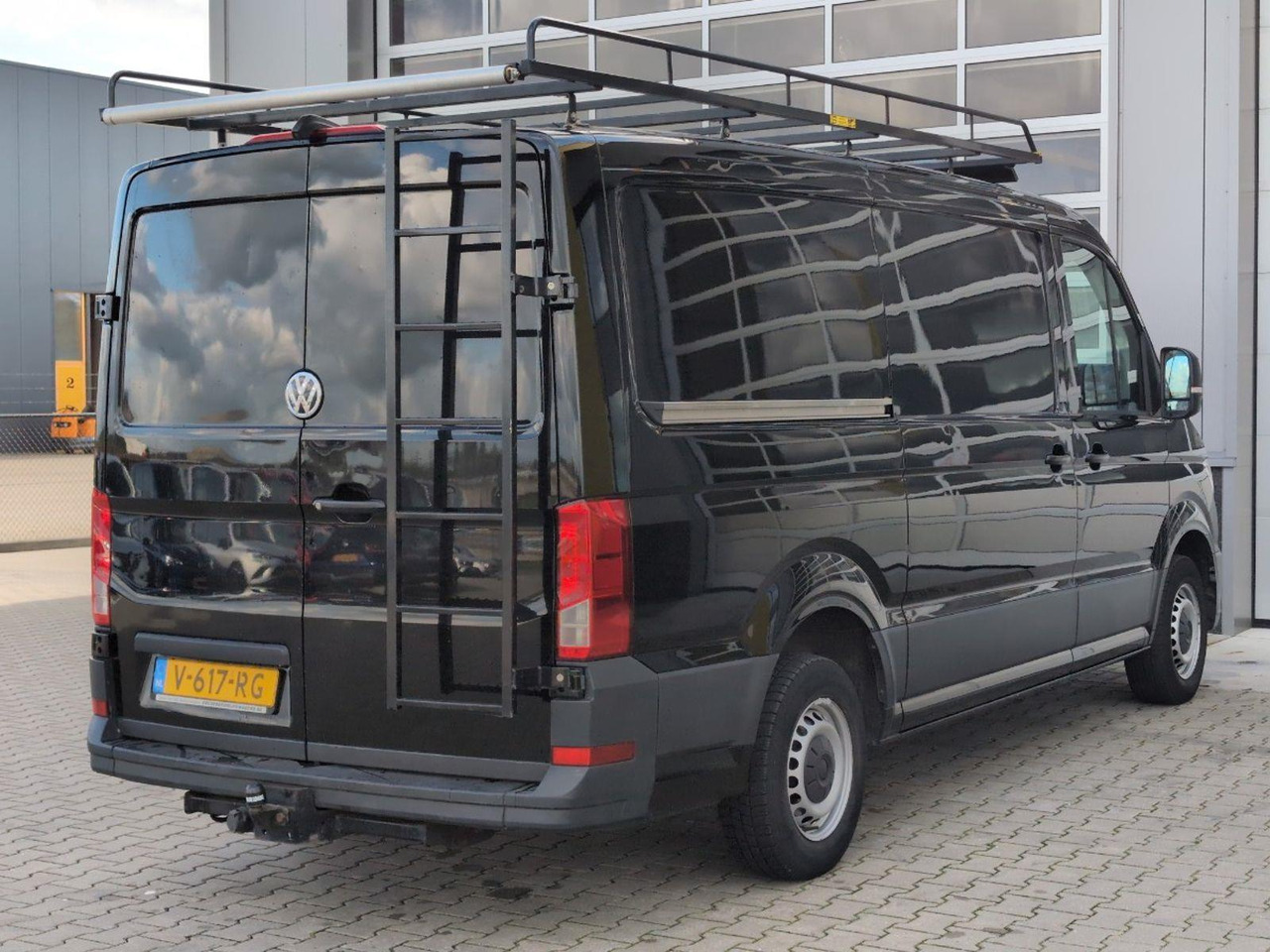 Volkswagen Crafter 30 2.0 TDI L3H2 Trendline | 2018 | 101.985 km | V617RG | NAP: Logisch - Furgon: 4 kép. Volkswagen Crafter 30 2.0 TDI L3H2 Trendline | 2018 | 101.985 km | V617RG | NAP: Logisch - Furgon: 4 kép.