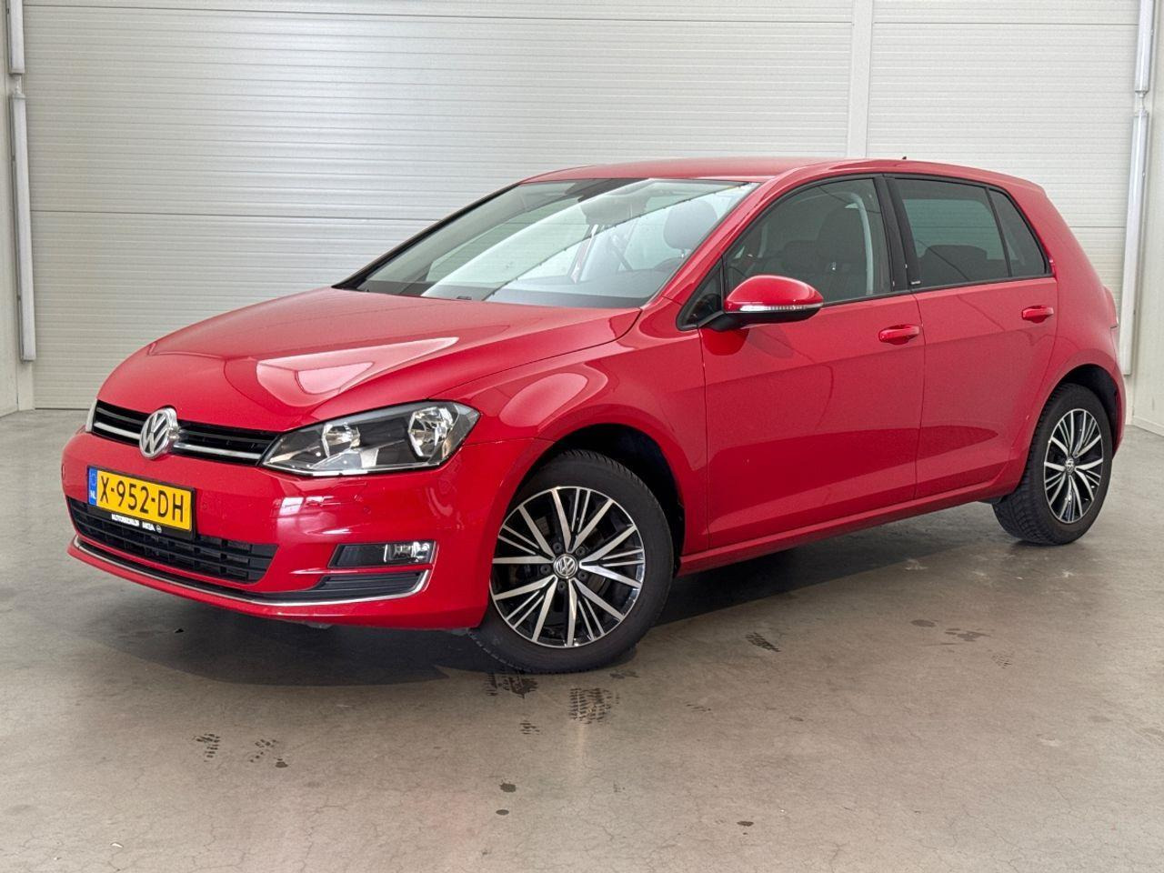 Volkswagen Golf 1.2 TSI Connected Series | 2016 | 56.005 km | X952DH | NAP: Geen oordeel - Autó: 1 kép. Volkswagen Golf 1.2 TSI Connected Series | 2016 | 56.005 km | X952DH | NAP: Geen oordeel - Autó: 1 kép.