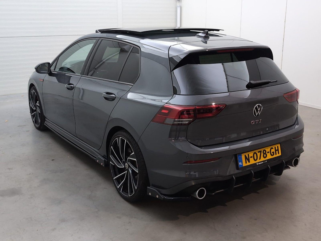 Volkswagen Golf 2.0 TSI GTI | 2021 | 104.458 km | Automaat | N078GH | NAP: Geen oordeel - Hatchback: 3 kép. Volkswagen Golf 2.0 TSI GTI | 2021 | 104.458 km | Automaat | N078GH | NAP: Geen oordeel - Hatchback: 3 kép.