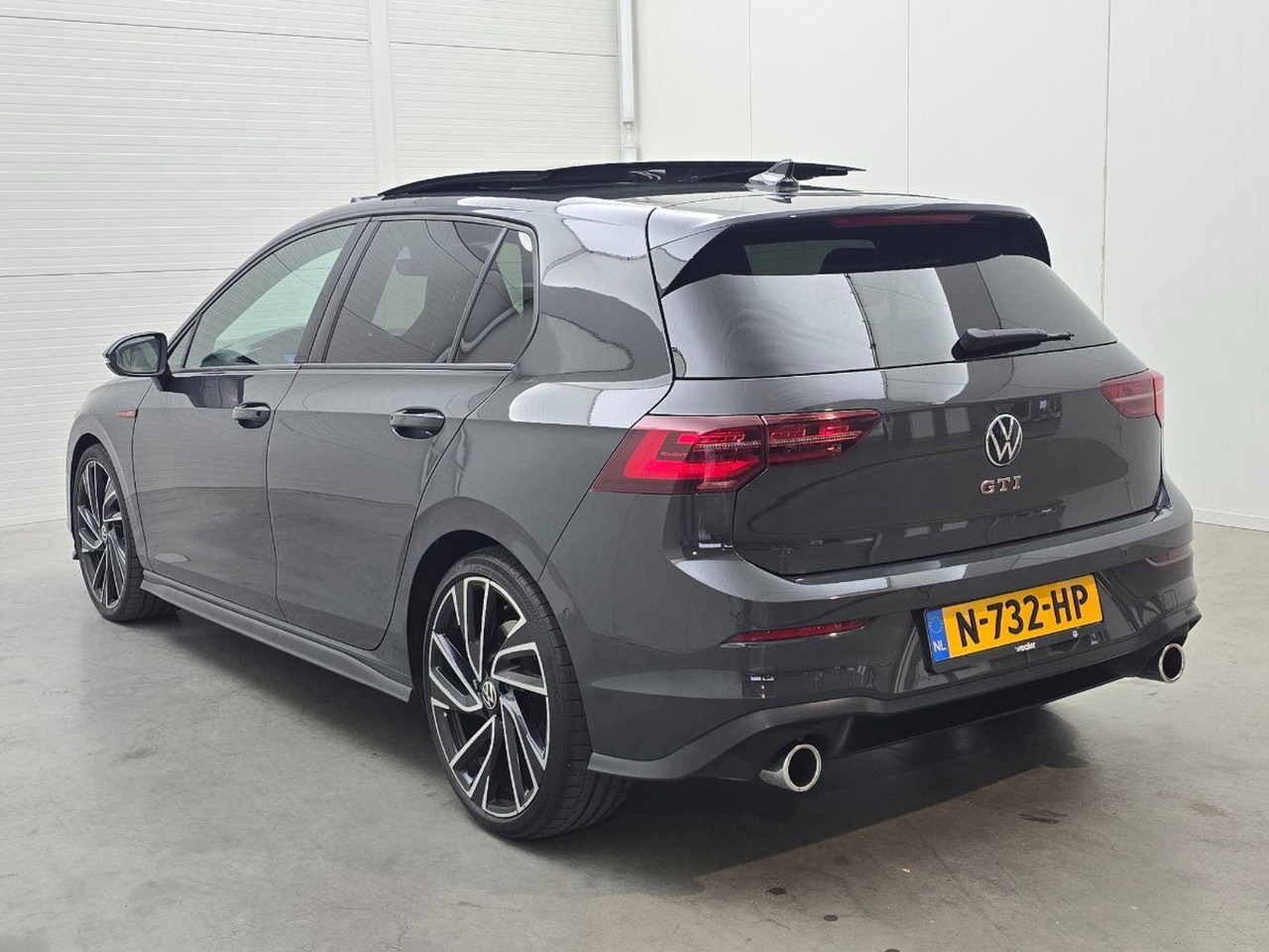 Volkswagen Golf 2.0 TSI GTI | 2021 | 107.564 km | Automaat | N732HP | NAP: Geen oordeel - Hatchback: 3 kép. Volkswagen Golf 2.0 TSI GTI | 2021 | 107.564 km | Automaat | N732HP | NAP: Geen oordeel - Hatchback: 3 kép.