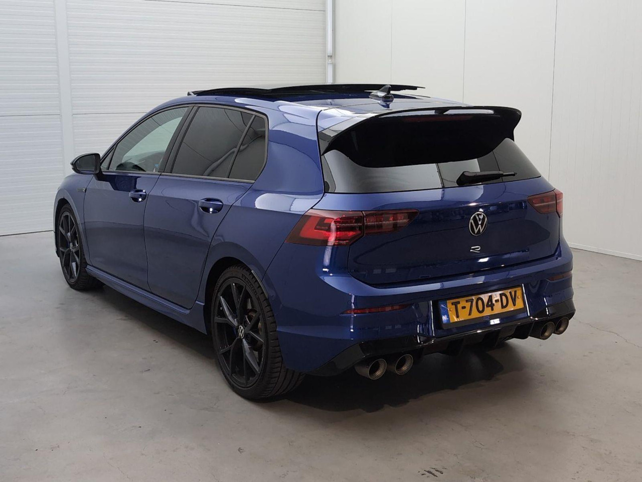 Volkswagen Golf 2.0 TSI R 4Motion | 2021 | 59.325 km | Automaat | T704DV | NAP: Geen oordeel - Hatchback: 3 kép. Volkswagen Golf 2.0 TSI R 4Motion | 2021 | 59.325 km | Automaat | T704DV | NAP: Geen oordeel - Hatchback: 3 kép.