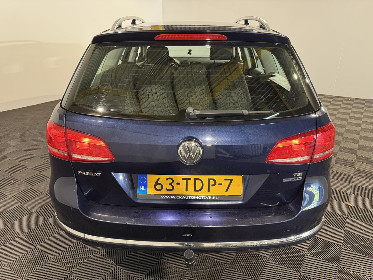Volkswagen | Passat Variant | 1.4 TSI Comfortline BlueMotion | 2012 | 223.524 km | 63TDP7 | Logisch - Autó: 2 kép. Volkswagen | Passat Variant | 1.4 TSI Comfortline BlueMotion | 2012 | 223.524 km | 63TDP7 | Logisch - Autó: 2 kép.