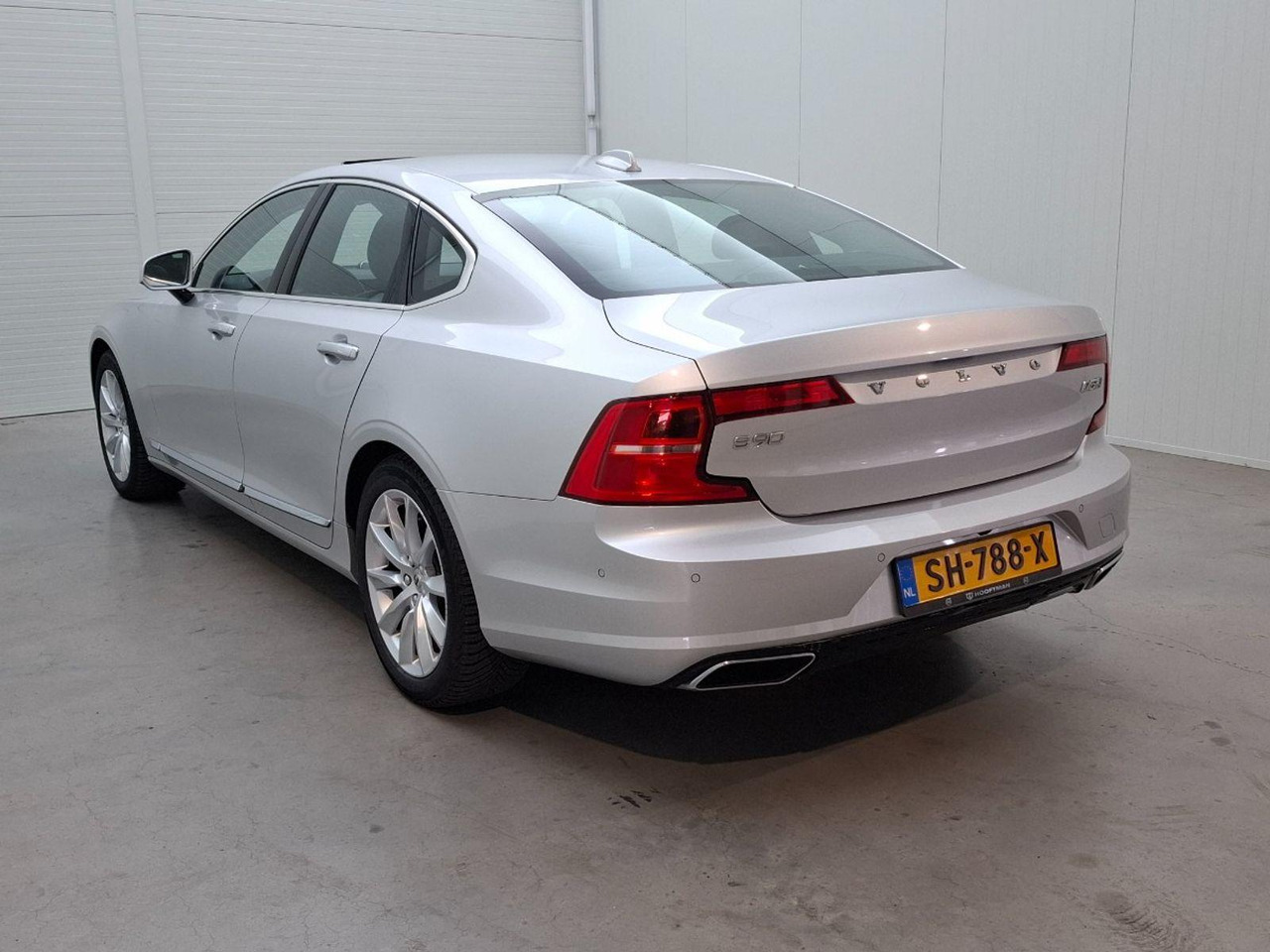 Volvo S90 2.0 D5 AWD Inscription | 2016 | 175.340 km | Automaat | SH788X | NAP: Geen oordeel - Szedán: 3 kép. Volvo S90 2.0 D5 AWD Inscription | 2016 | 175.340 km | Automaat | SH788X | NAP: Geen oordeel - Szedán: 3 kép.