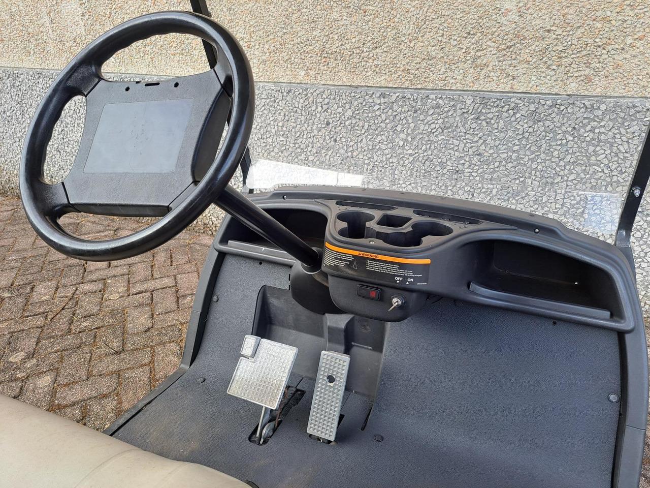 Yamaha G29 Shuttle 6 Golfkar (1) - Golfkocsi: 5 kép. Yamaha G29 Shuttle 6 Golfkar (1) - Golfkocsi: 5 kép.