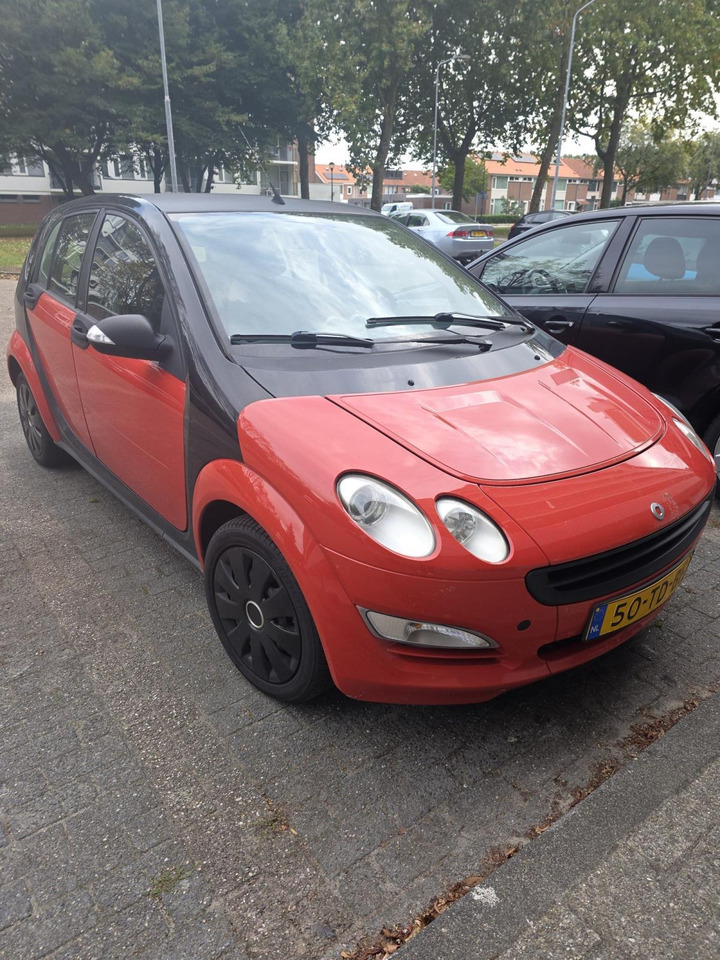 Smart | forfour | 1.1 pulse | 2006 | 234.985 km | 50TDBF | Logisch - Hatchback: 1 kép. Smart | forfour | 1.1 pulse | 2006 | 234.985 km | 50TDBF | Logisch - Hatchback: 1 kép.