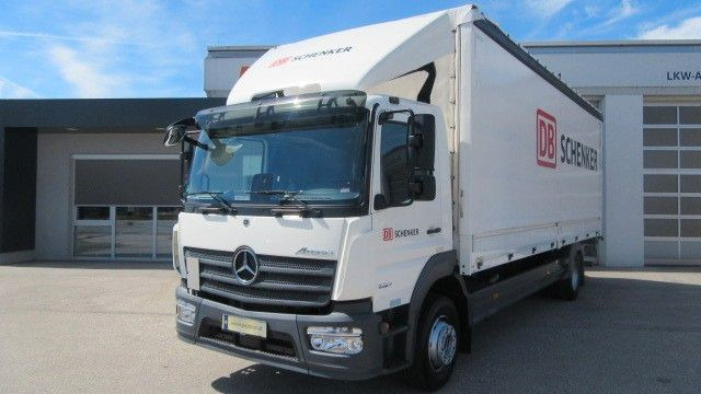 Mercedes-Benz 1527L Pr.Pl.LBW km 31.000 - Ponyvás teherautó: 1 kép. Mercedes-Benz 1527L Pr.Pl.LBW km 31.000 - Ponyvás teherautó: 1 kép.