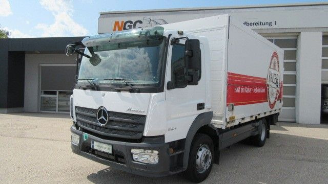 Mercedes-Benz Atego 1524L Getränkekoffer, LBW, Euro6 - Italszállító teherautó: 1 kép. Mercedes-Benz Atego 1524L Getränkekoffer, LBW, Euro6 - Italszállító teherautó: 1 kép.