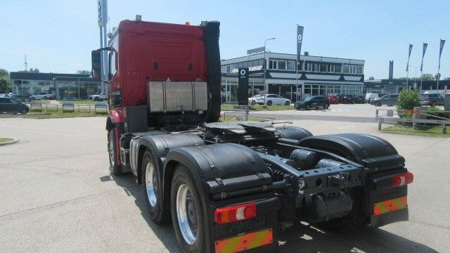 Mercedes-Benz 2651 LS 6x4 Kipphydraulik, Retarder - Nyergesvontató: 5 kép. Mercedes-Benz 2651 LS 6x4 Kipphydraulik, Retarder - Nyergesvontató: 5 kép.