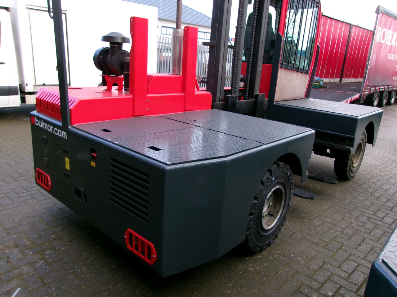 Oldalrakodó targoncá BULMOR DQR50/12/54T: 14 kép.